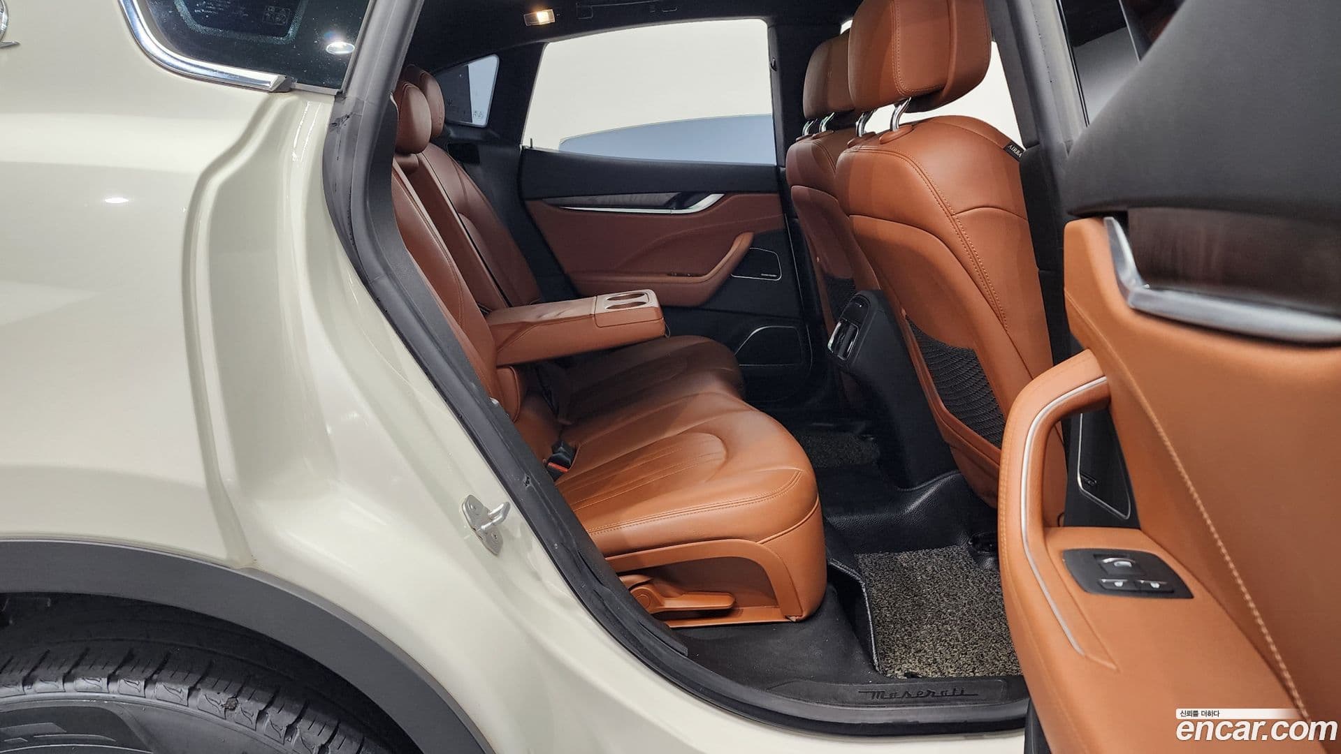 Main__Slider__Photo:Levante Maserati 2018.2-11