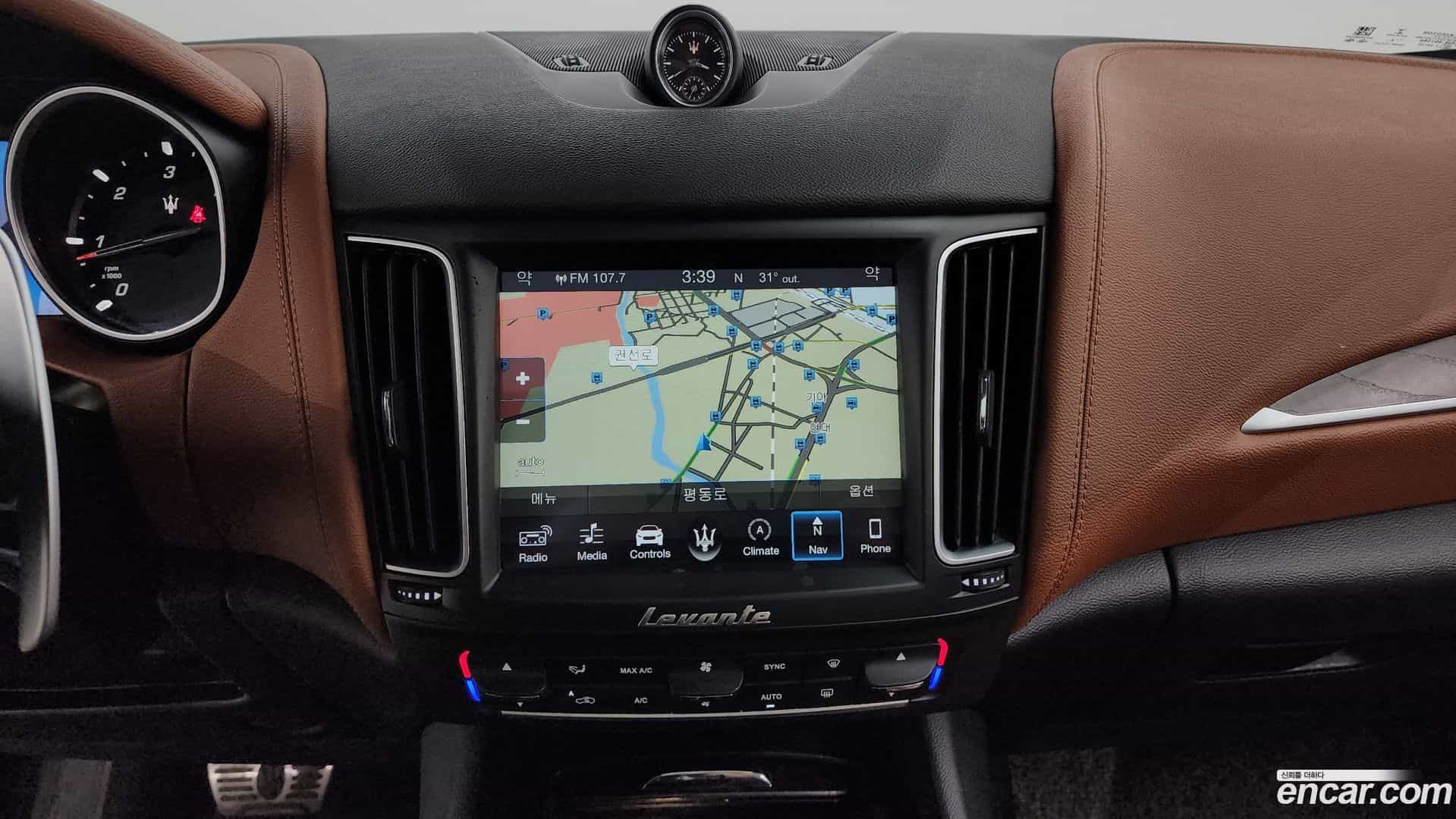 Levante Maserati 2018.2-OPTION-019