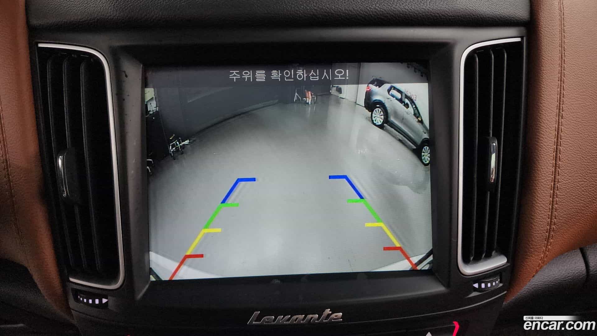 Levante Maserati 2018.2-OPTION-020