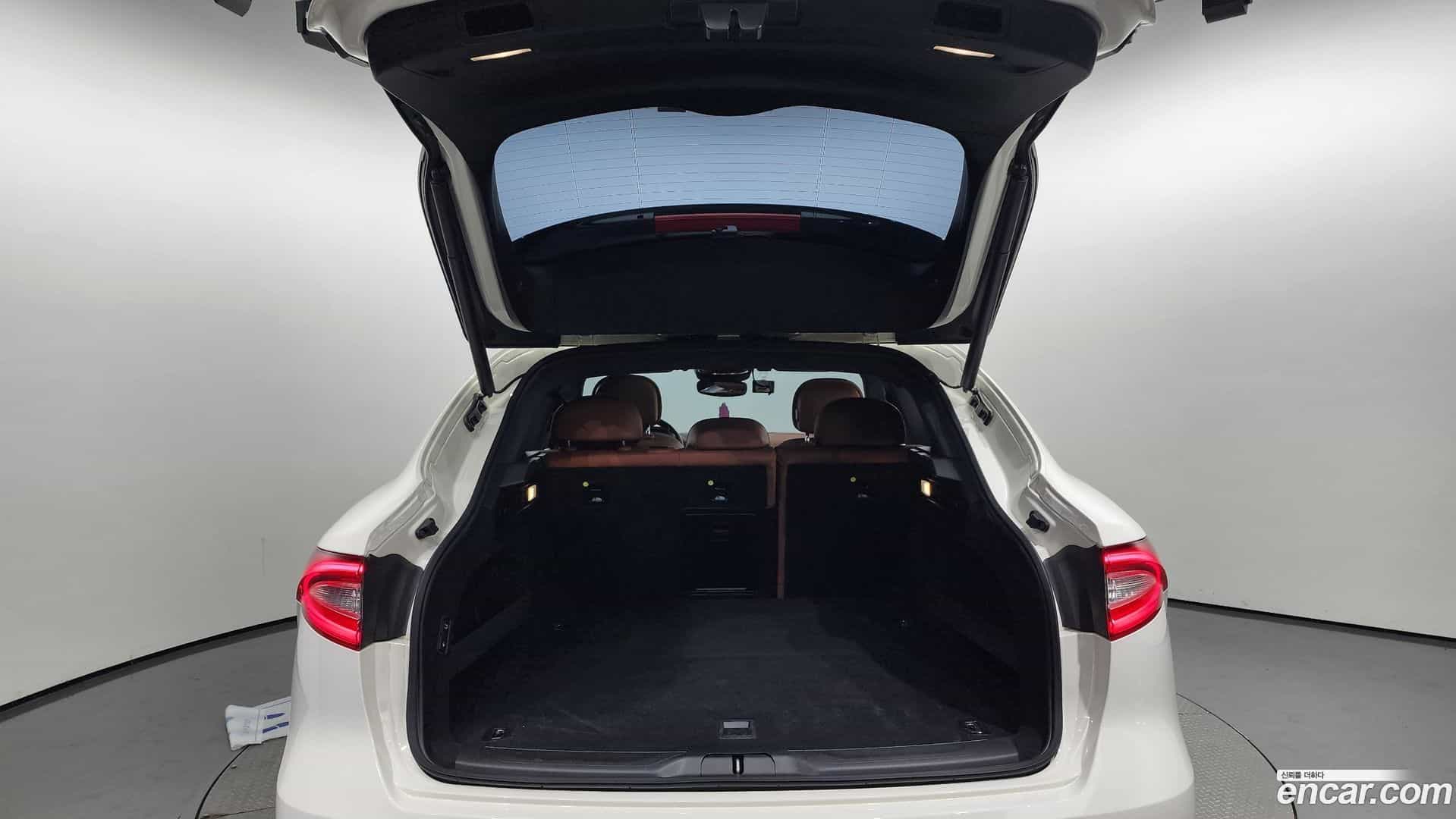 Levante Maserati 2018.2-OPTION-024