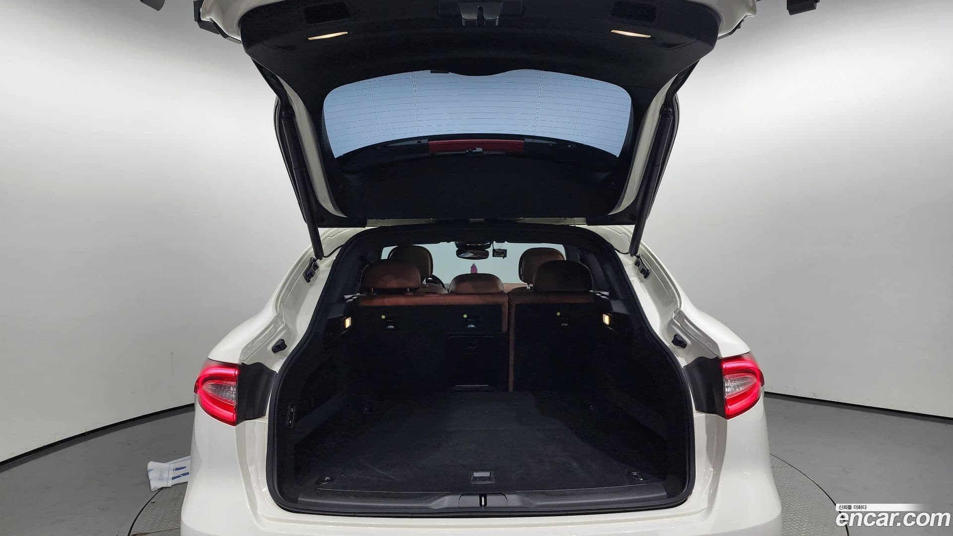 Main__Slider__Photo:Levante Maserati 2018.2-19