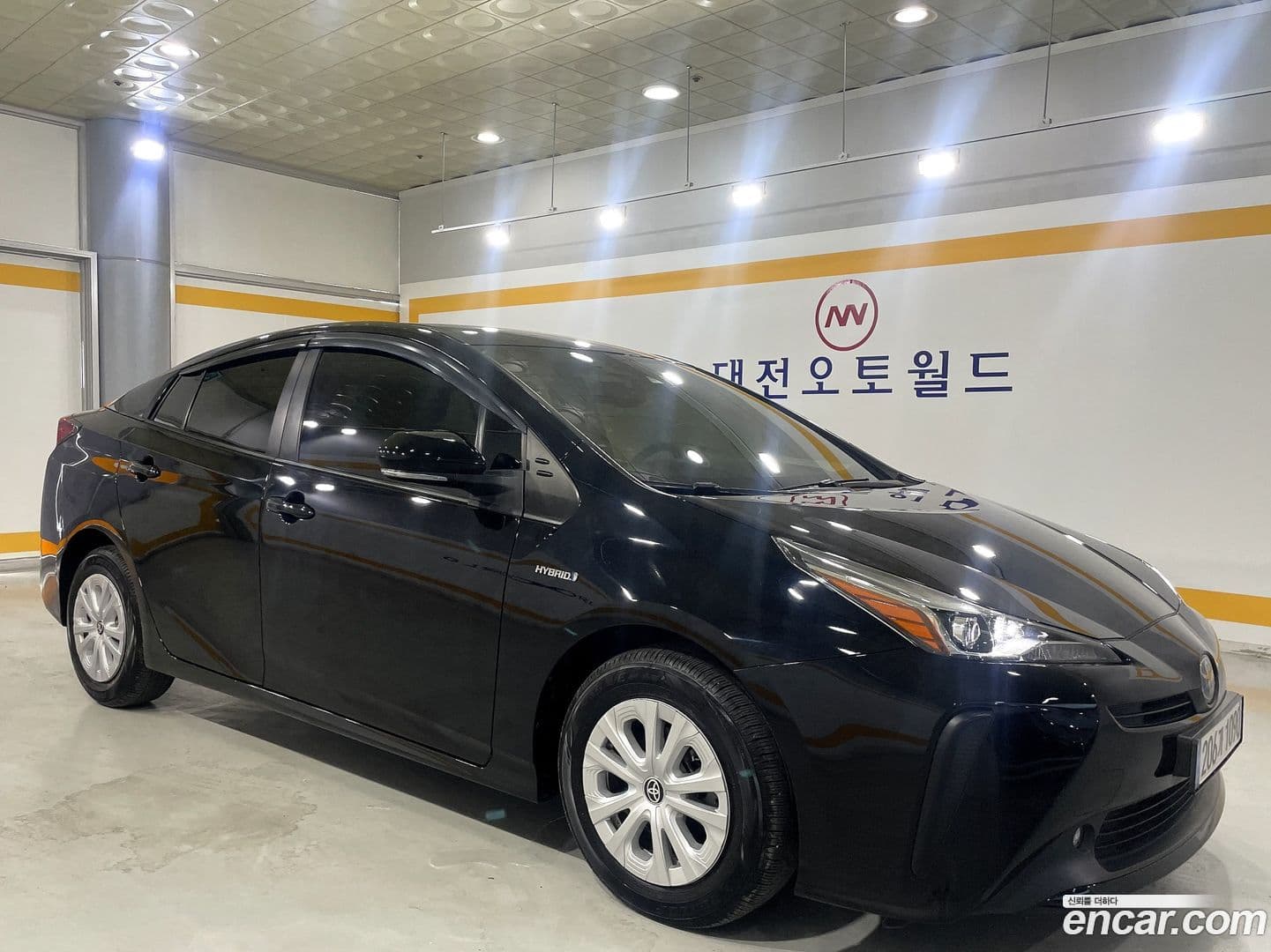 Main__Slider__Photo:Prius Toyota 2022.8-0
