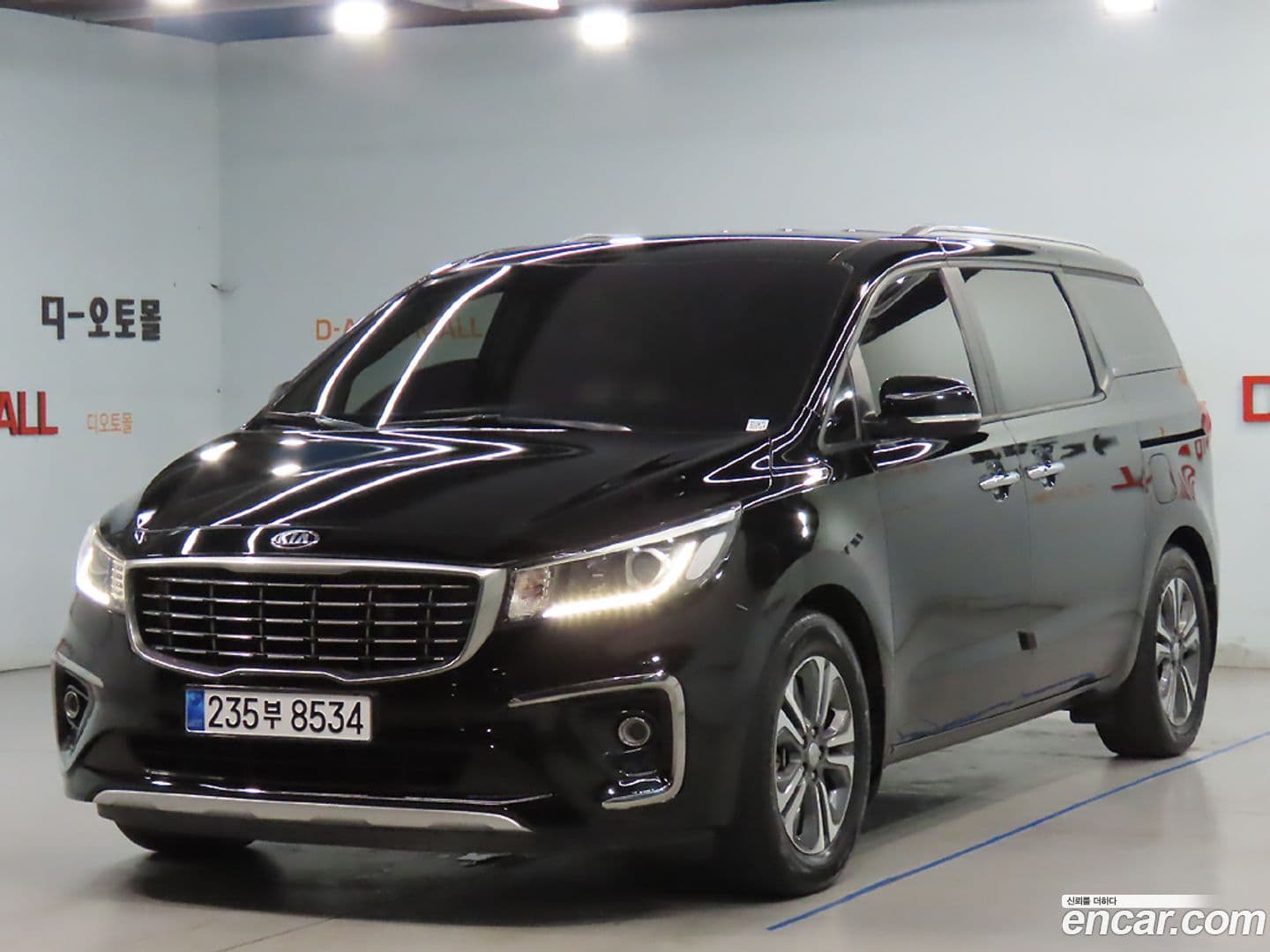 Main__Slider__Photo:Canival Kia 2019.7-0