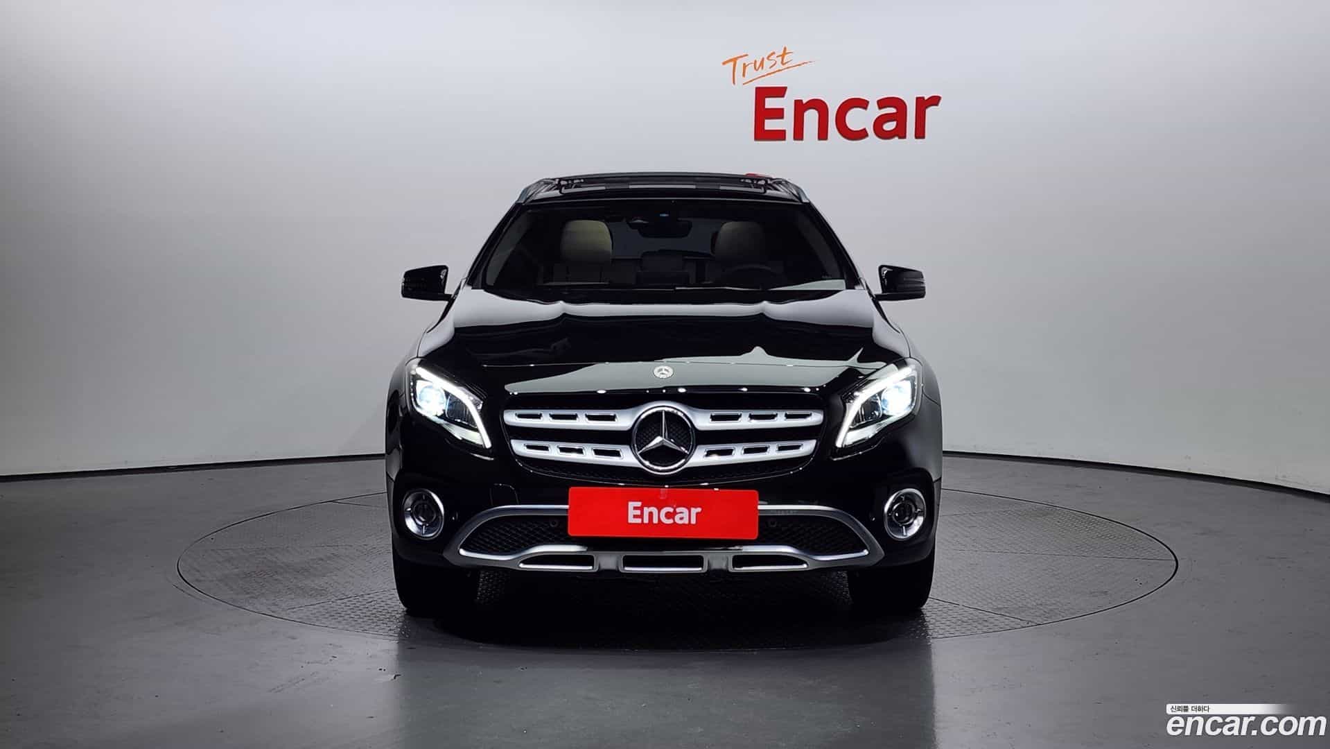 GLA-Class Mercedes-Benz 2019.6-OUTER-003