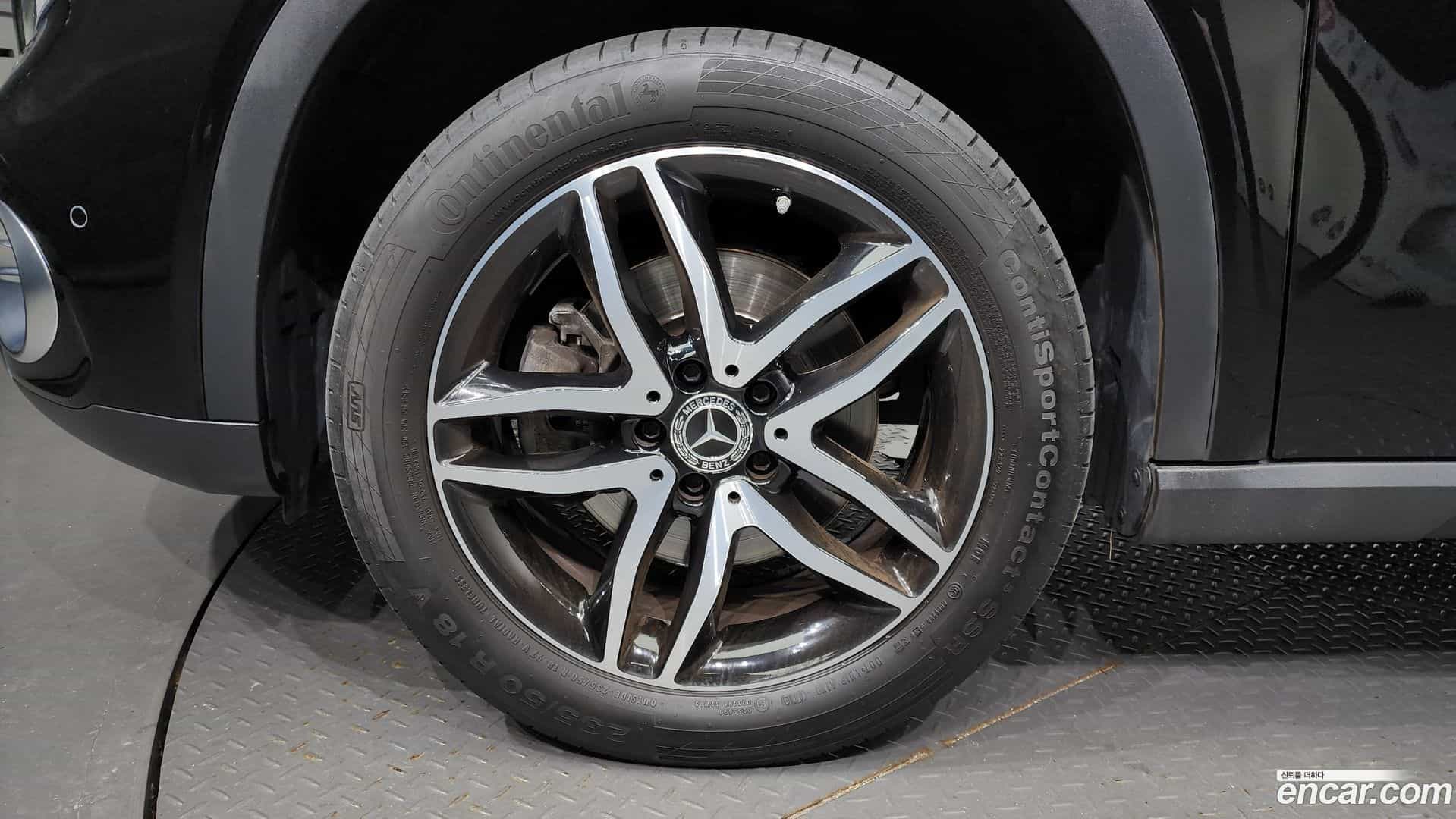 GLA-Class Mercedes-Benz 2019.6-OUTER-005