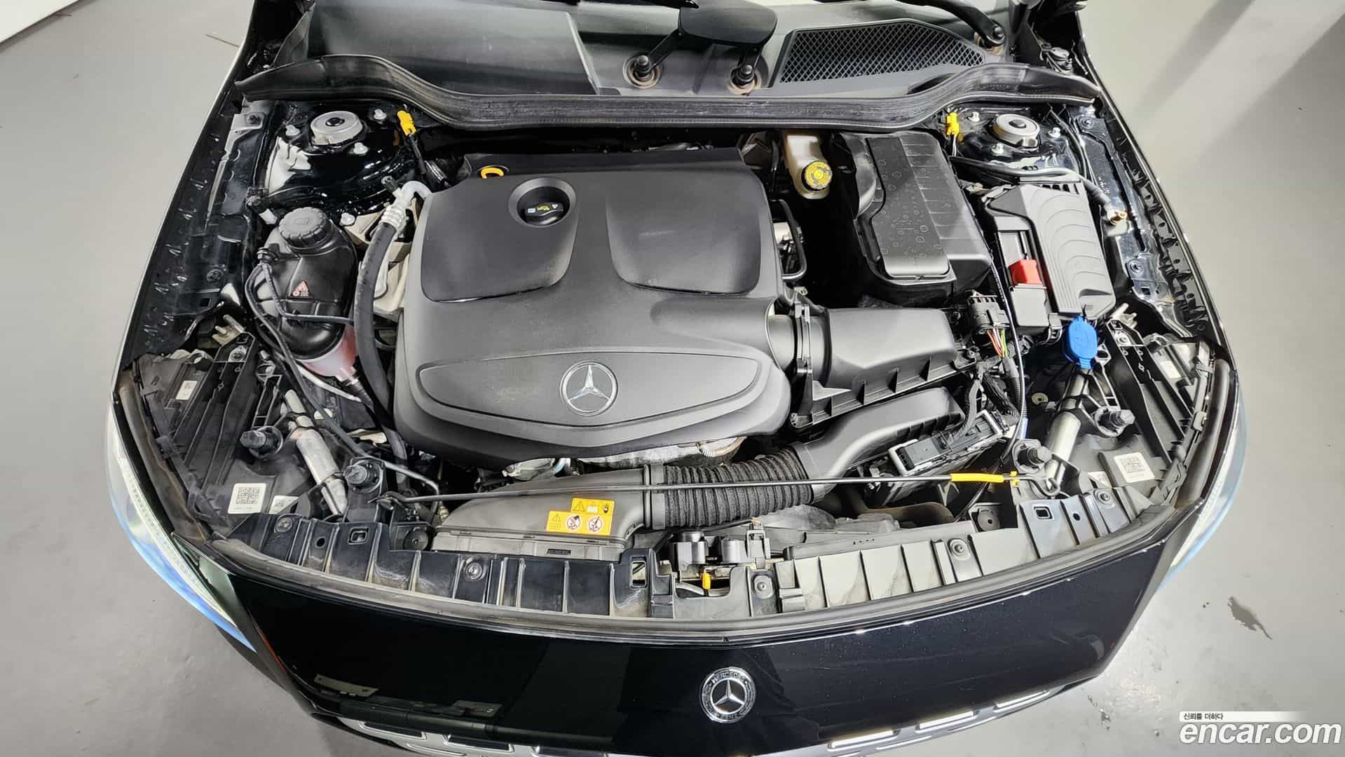 GLA-Class Mercedes-Benz 2019.6-INNER-006