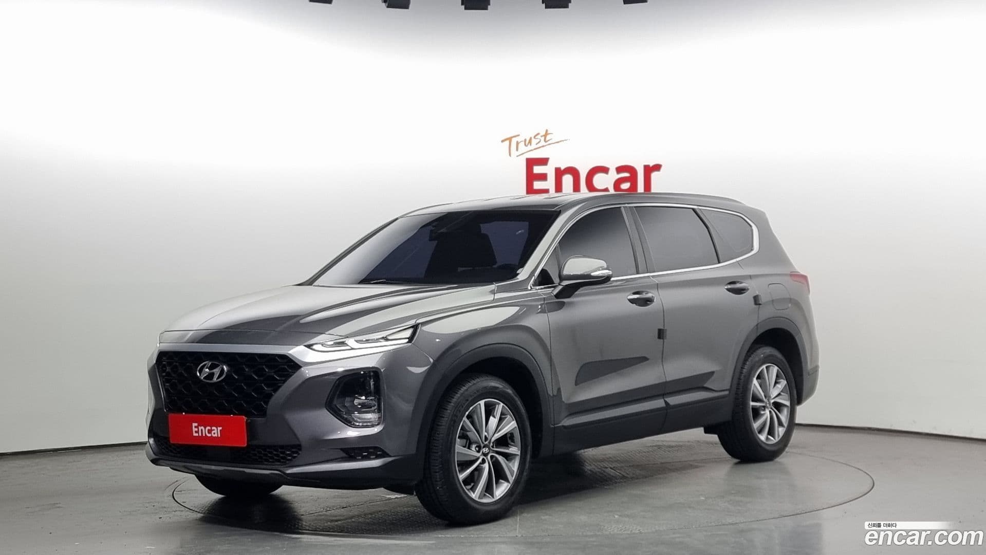 Main__Slider__Photo:Santafe Hyundai 2019.0-0
