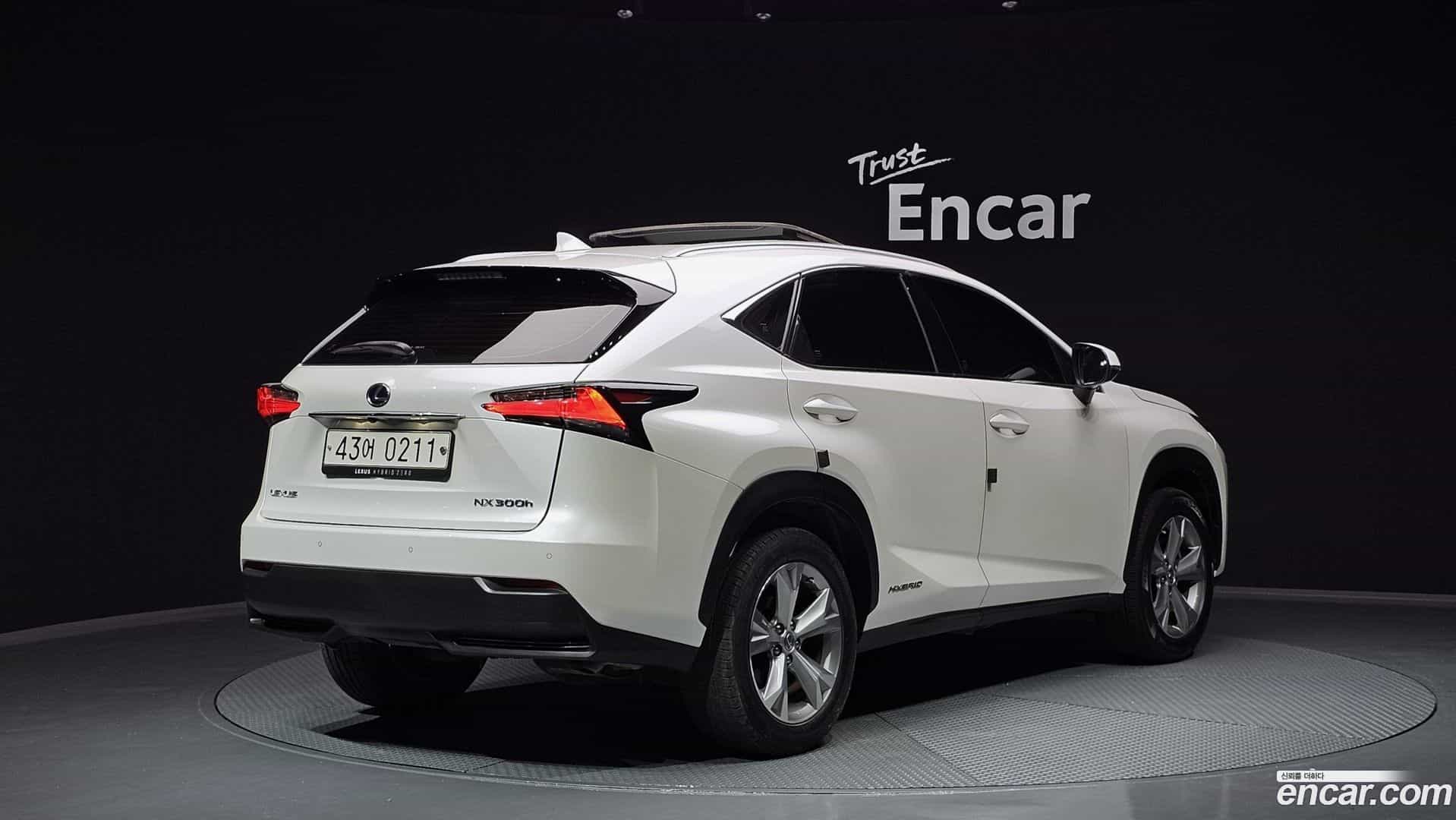 NX Lexus 2016.10-OUTER-002