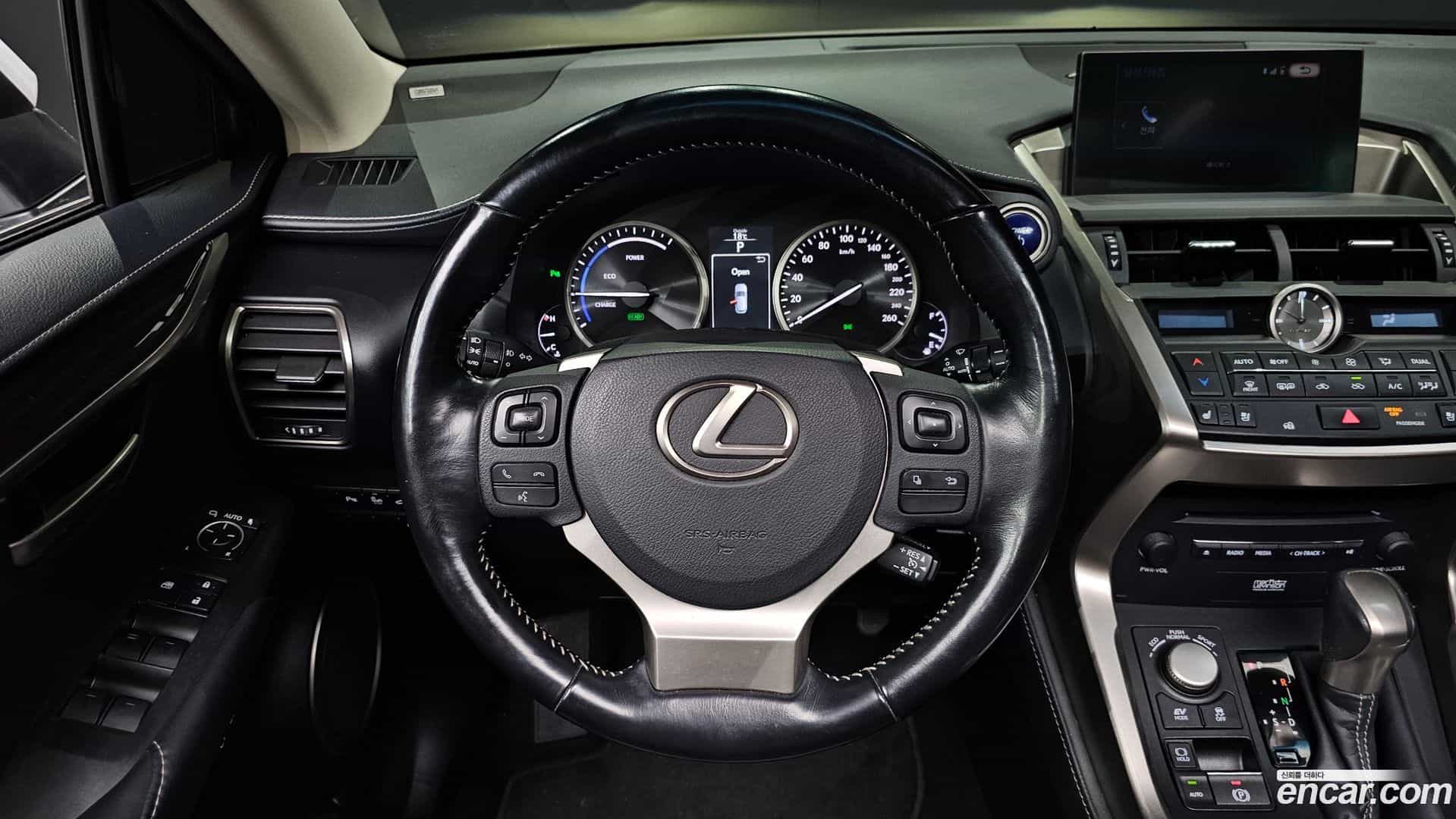 NX Lexus 2016.10-OPTION-017