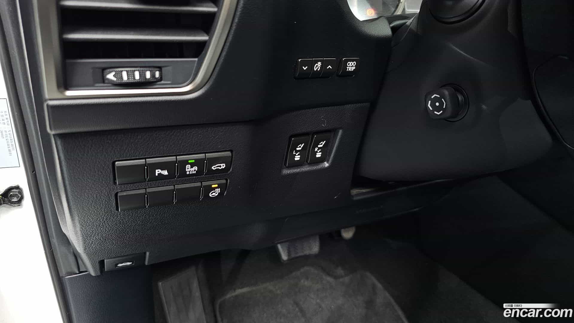NX Lexus 2016.10-OPTION-022