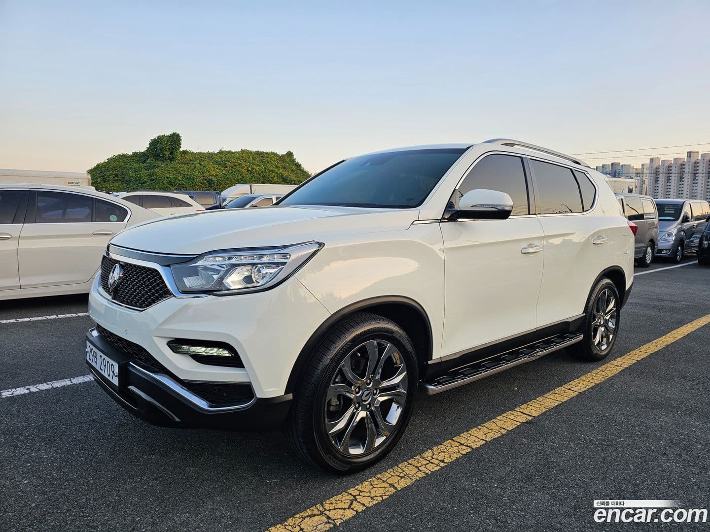 Main__Slider__Photo:Rexton KG Mobility 2019.4-0