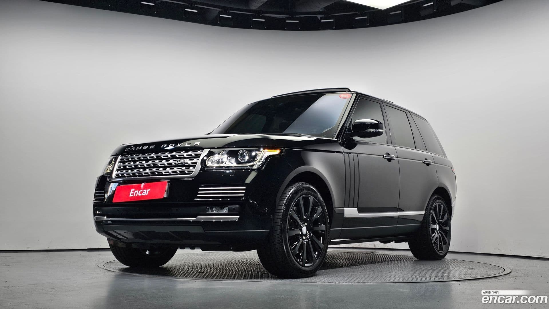 Main__Slider__Photo:Range Rover Land Rover 2017.10-0