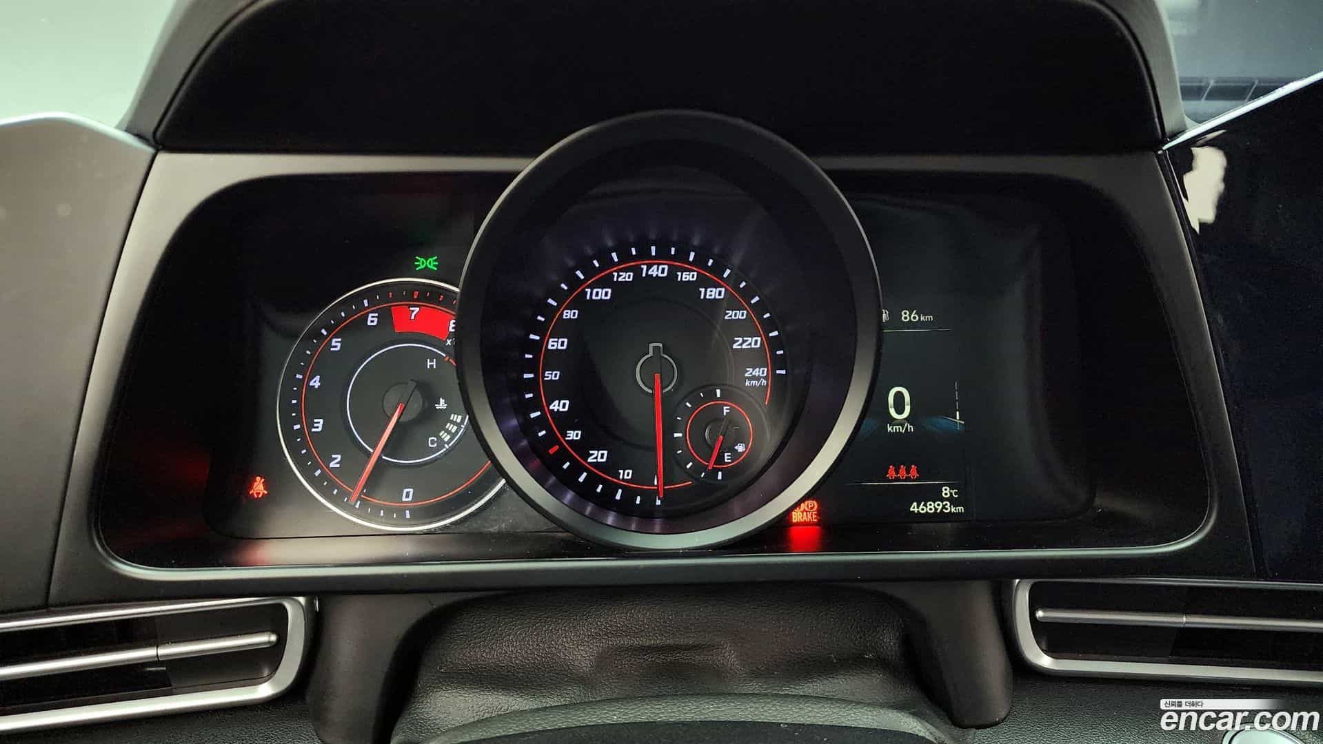AVANTE Hyundai 2020.6-INNER-008