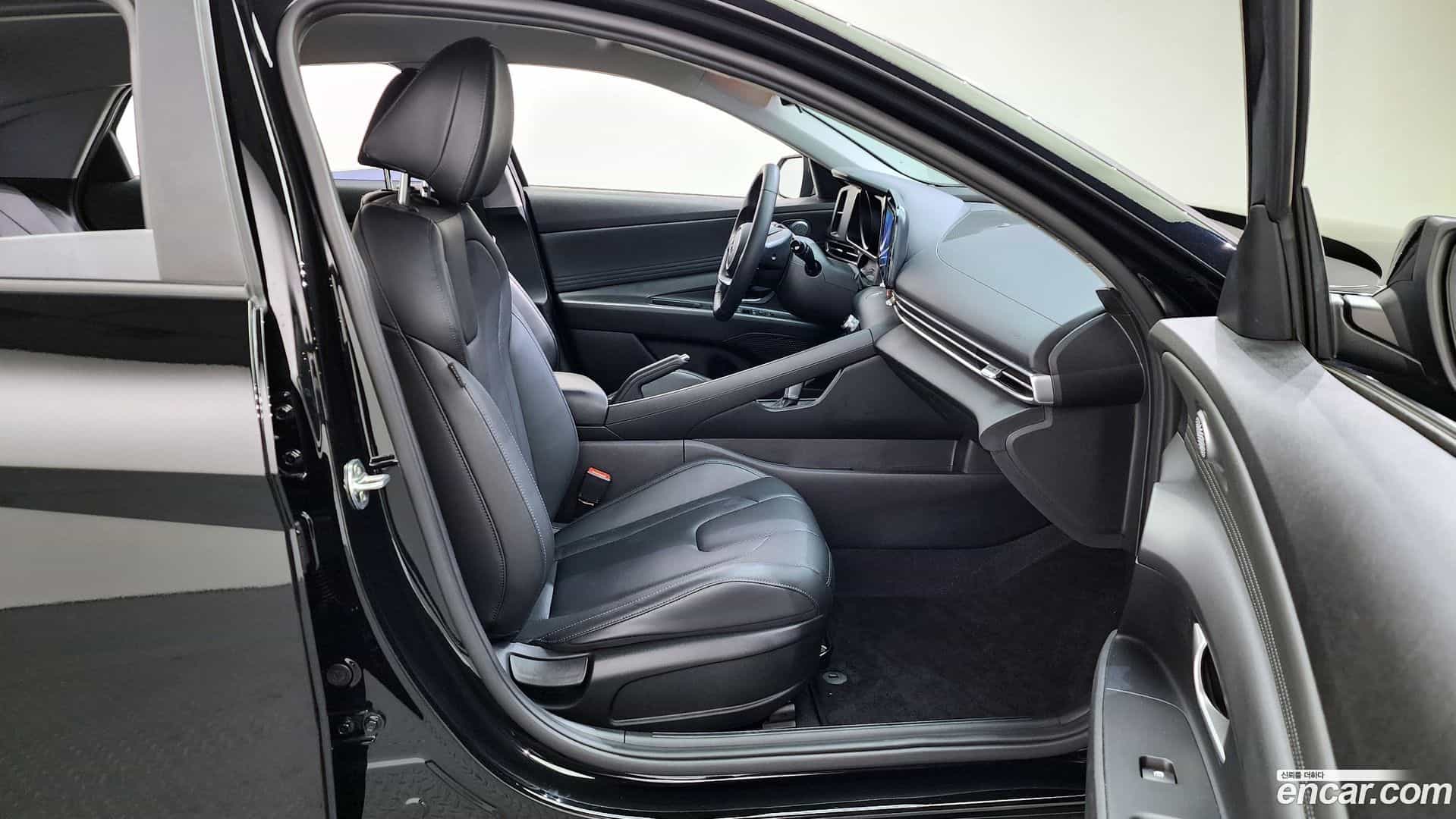 AVANTE Hyundai 2020.6-INNER-010