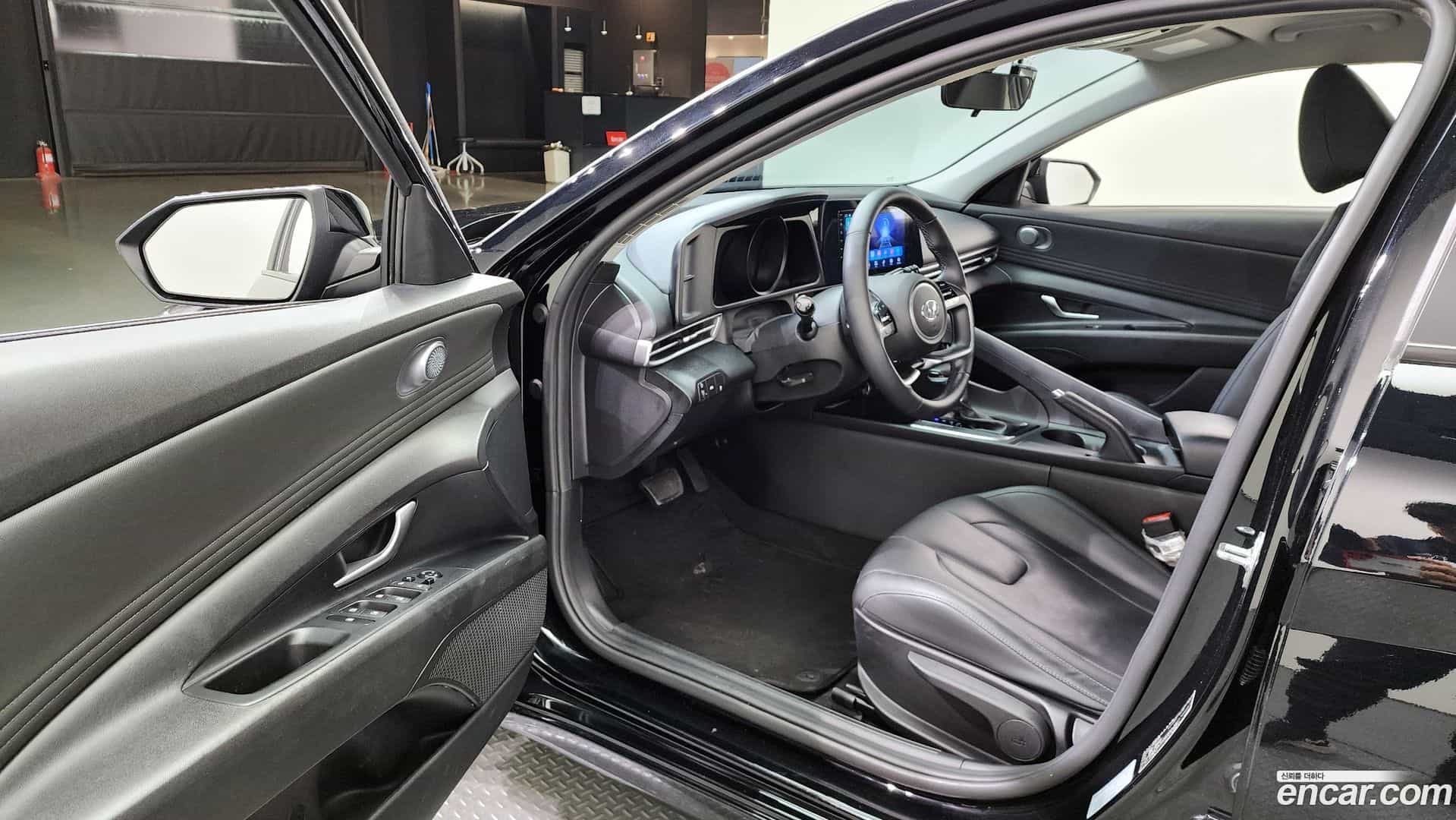 AVANTE Hyundai 2020.6-OPTION-015