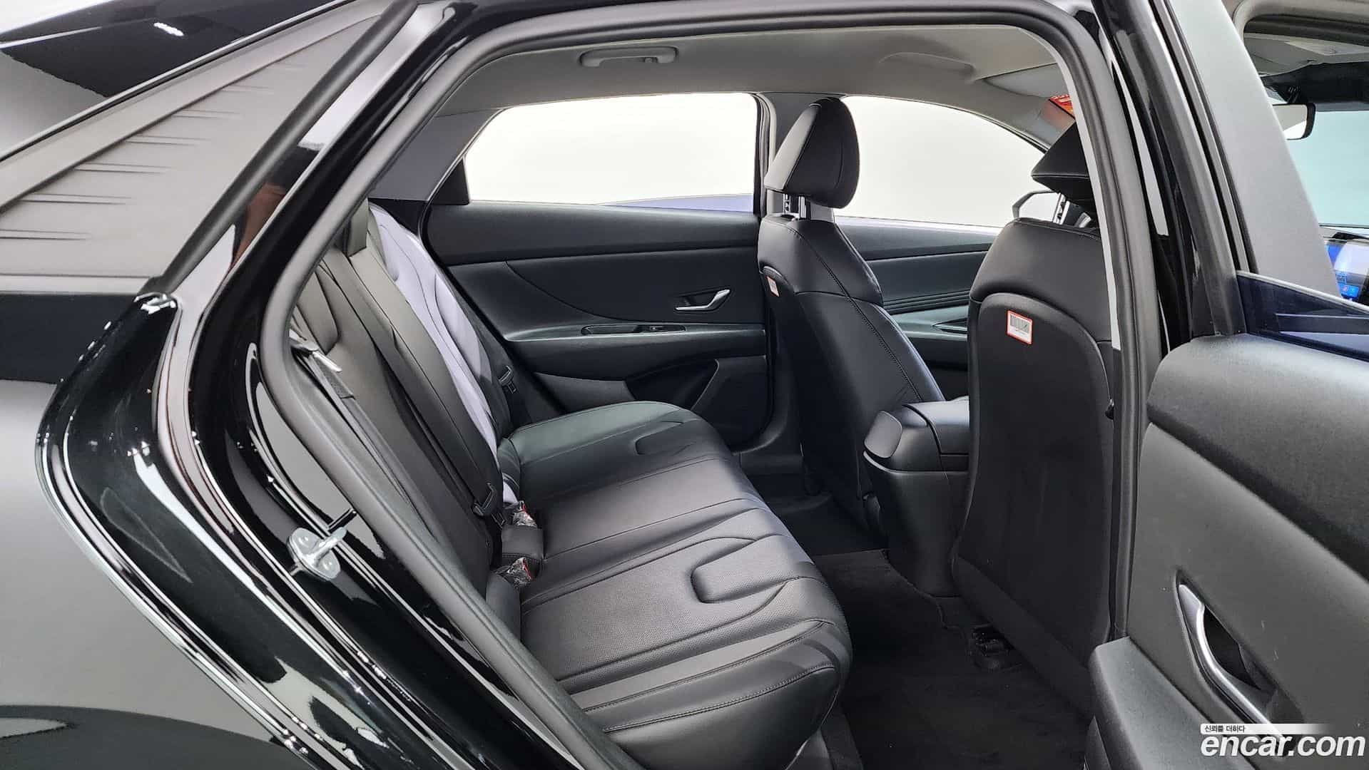 AVANTE Hyundai 2020.6-OPTION-016