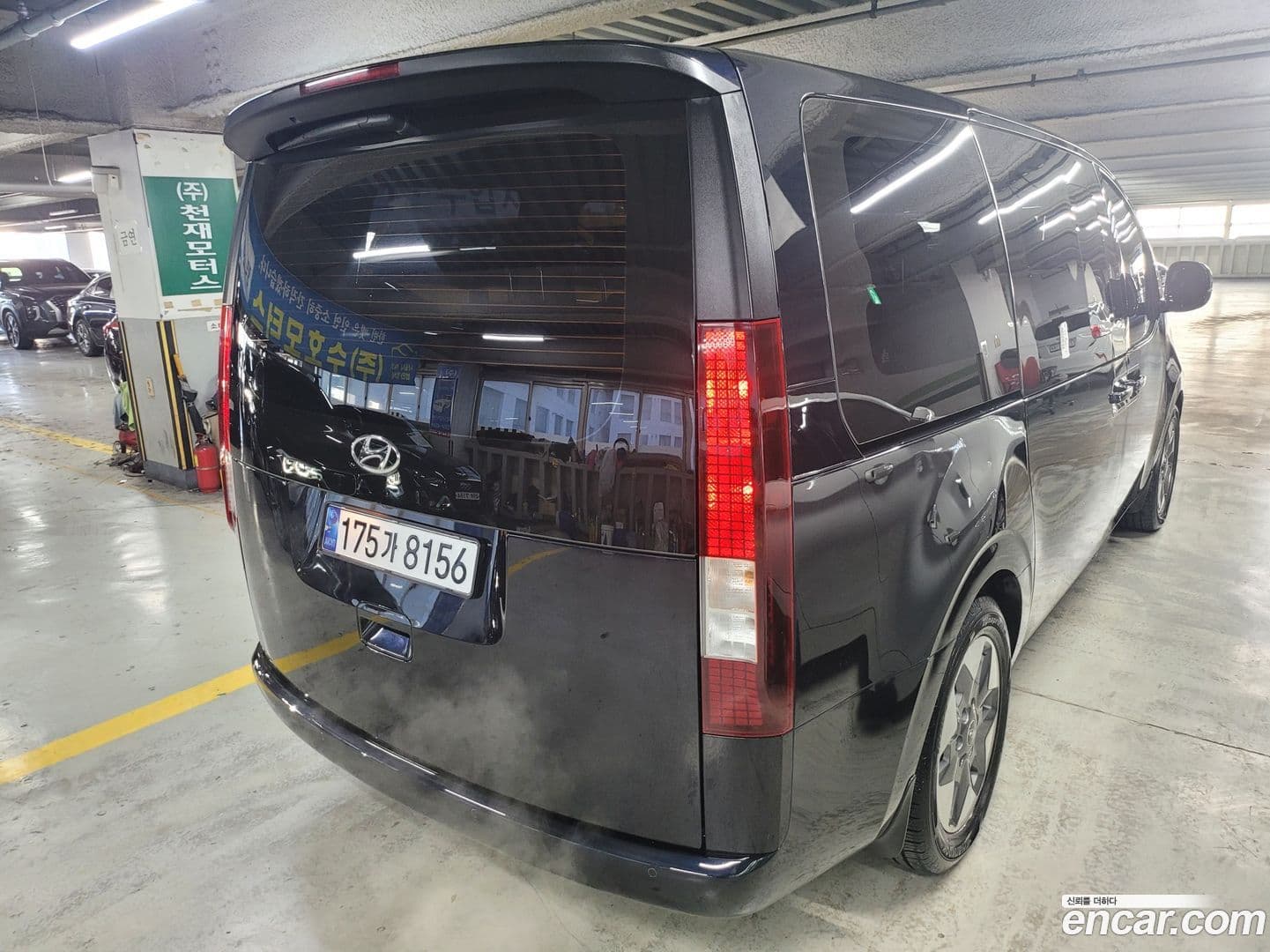 Main__Slider__Photo:Staria Hyundai 2022.3-0