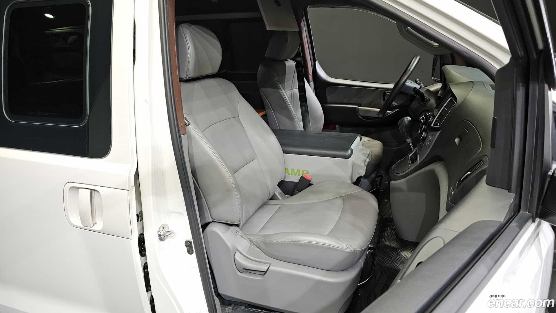 Starex Hyundai 2019.7-OPTION-016
