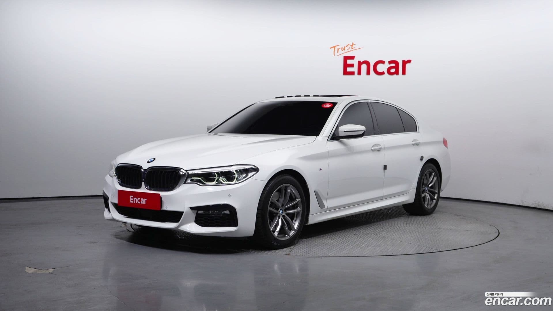 Main__Slider__Photo:5-Series BMW 2018.0-0