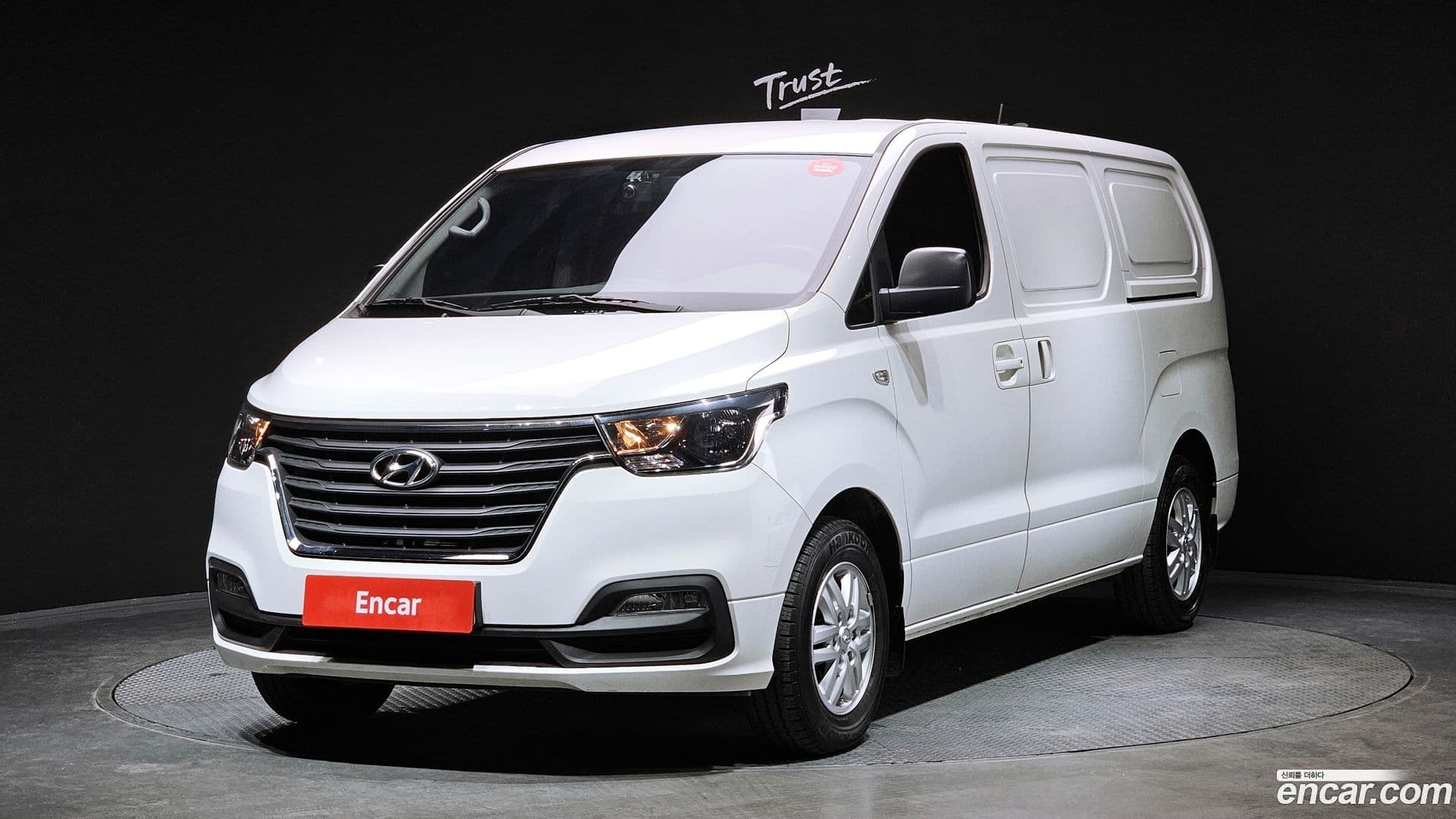 Main__Slider__Photo:Starex Hyundai 2019.4-0