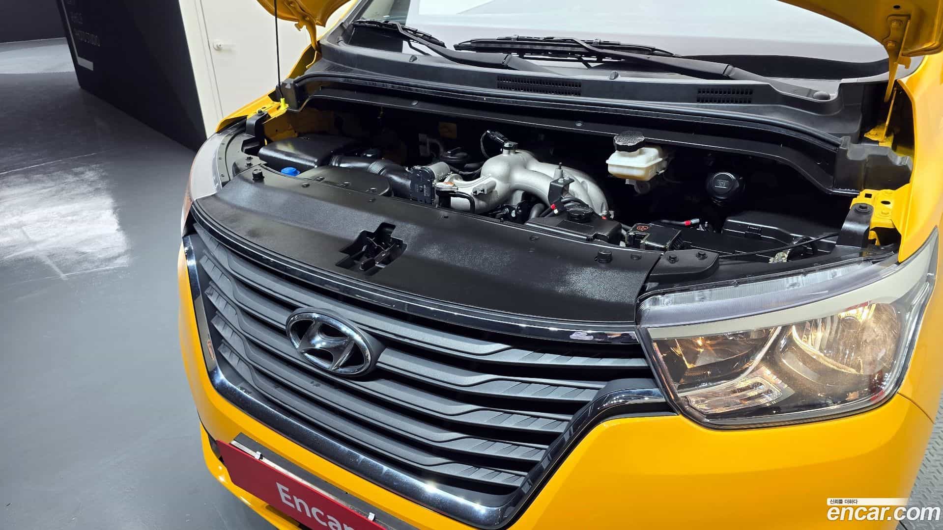 Starex Hyundai 2019.1-INNER-006