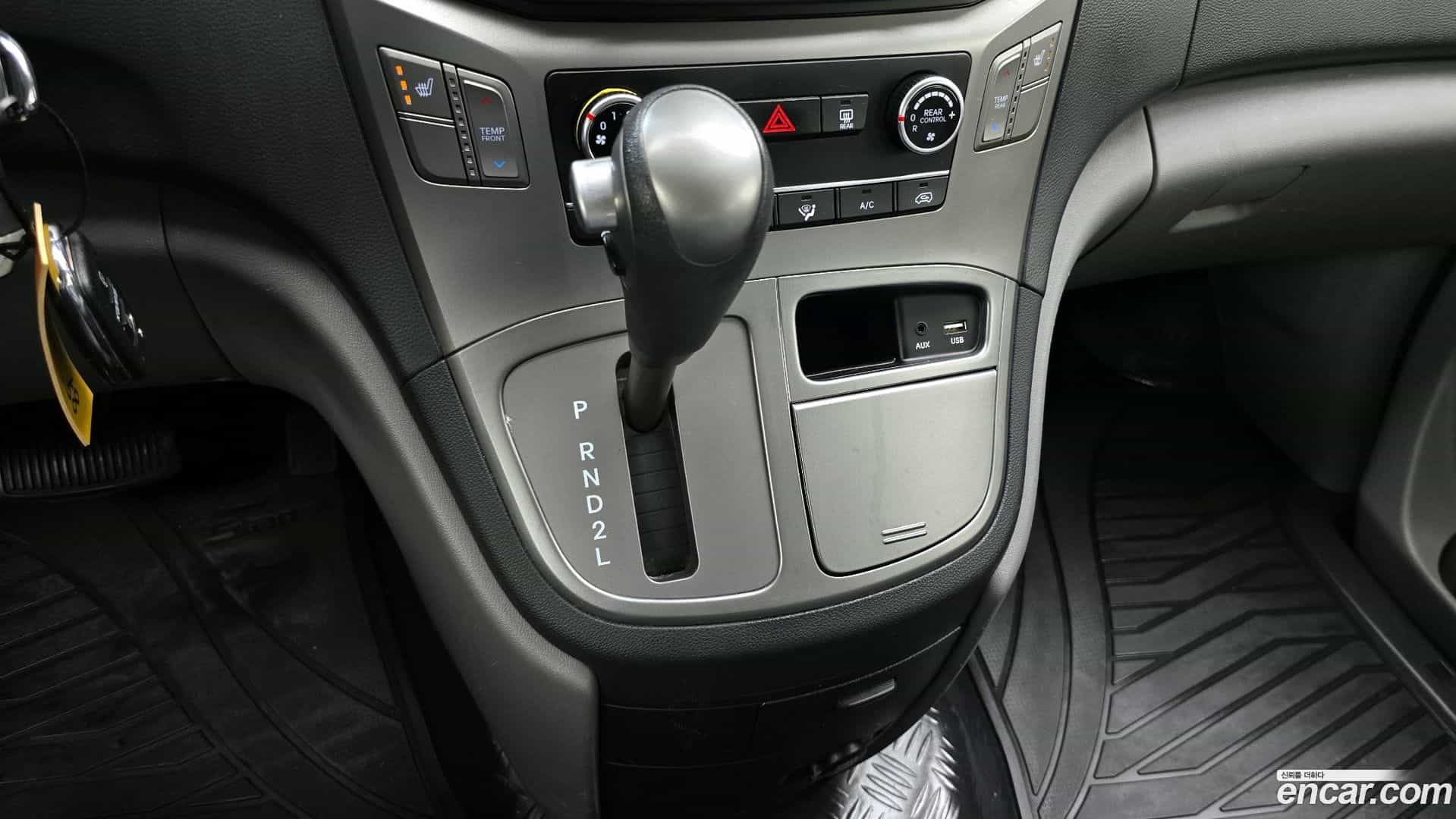 Starex Hyundai 2019.1-INNER-009