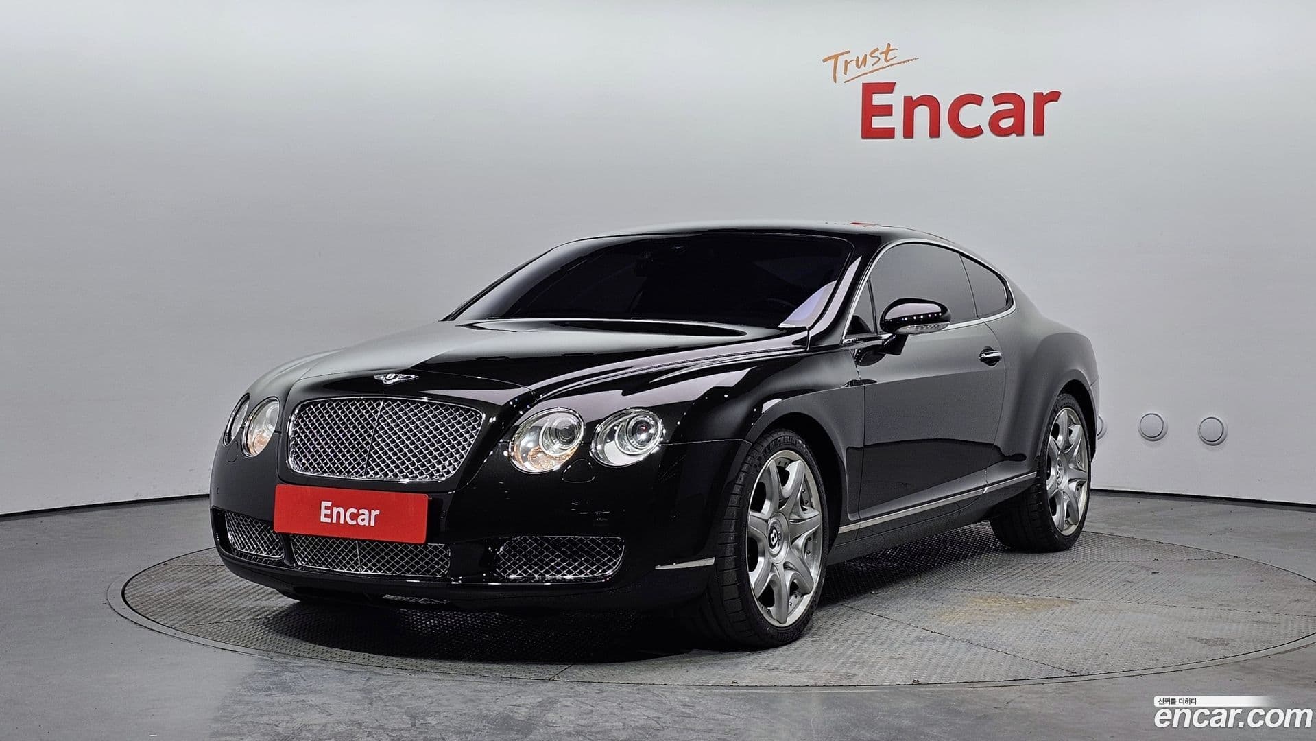 Main__Slider__Photo:Continental Bentley 2006.5-0