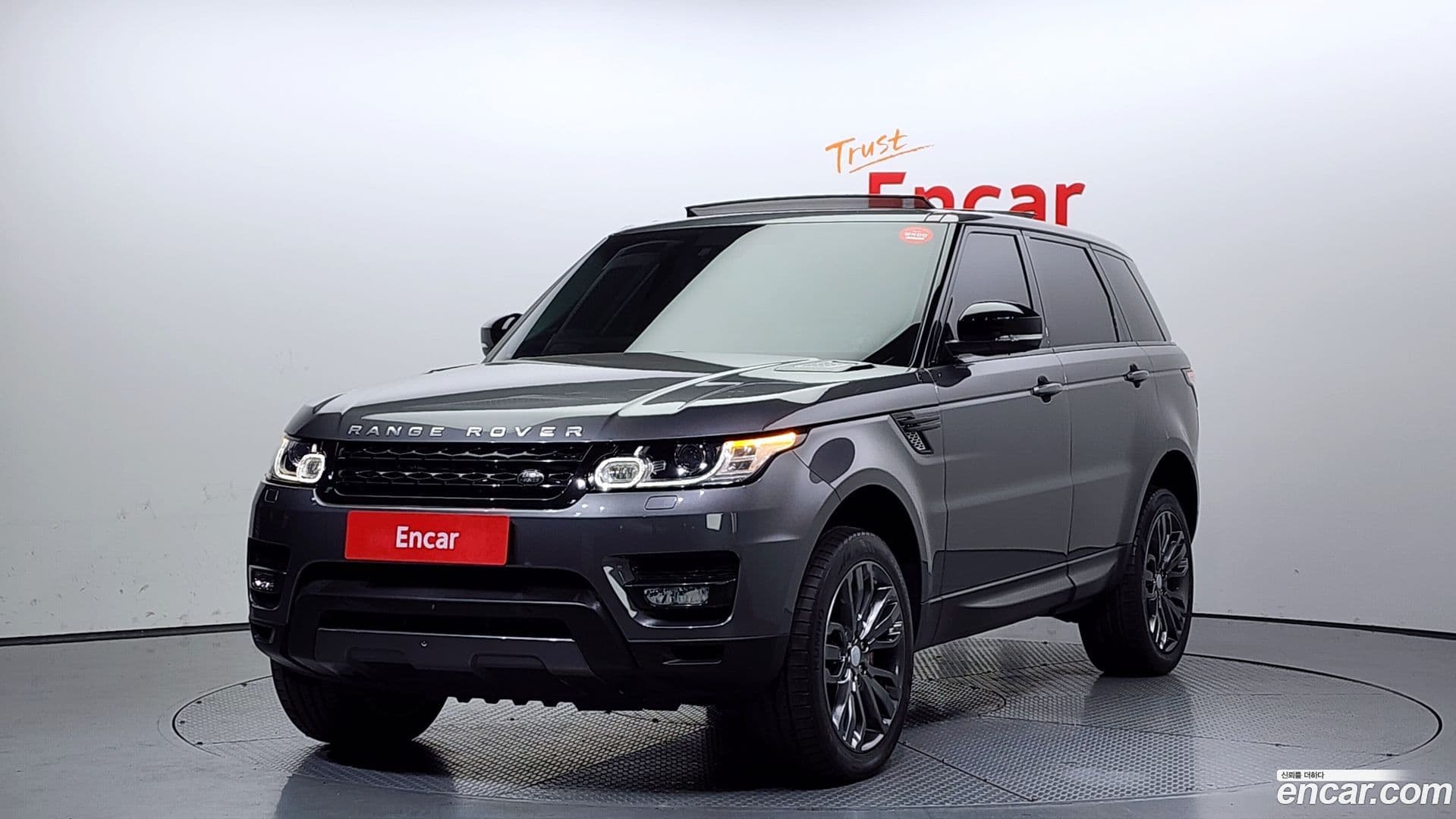 Main__Slider__Photo:Range Rover Sport Land Rover 2016.2-0