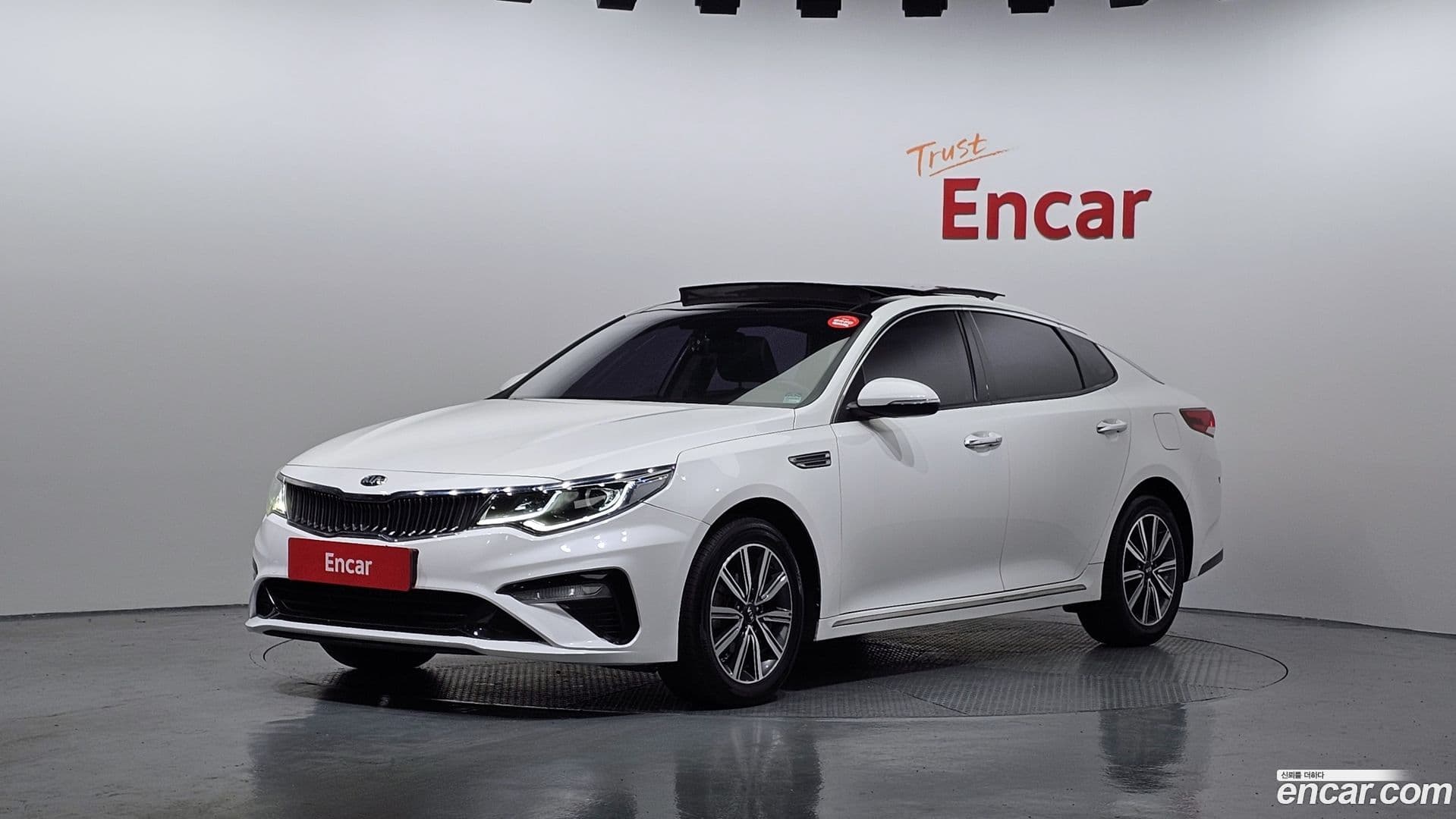 Main__Slider__Photo:K5 Kia 2018.2-0