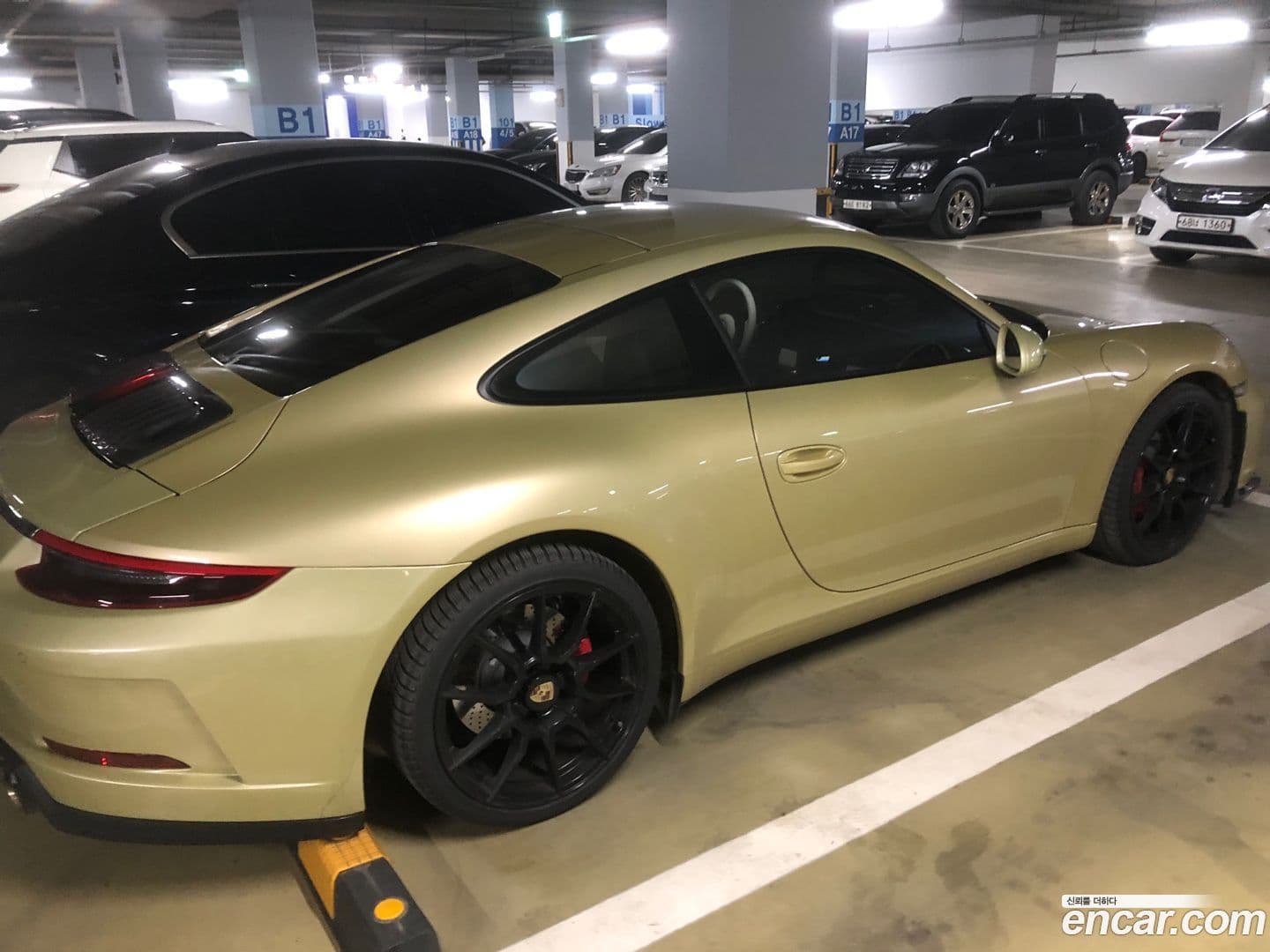 Main__Slider__Photo:911 Porsche 2013.0-0