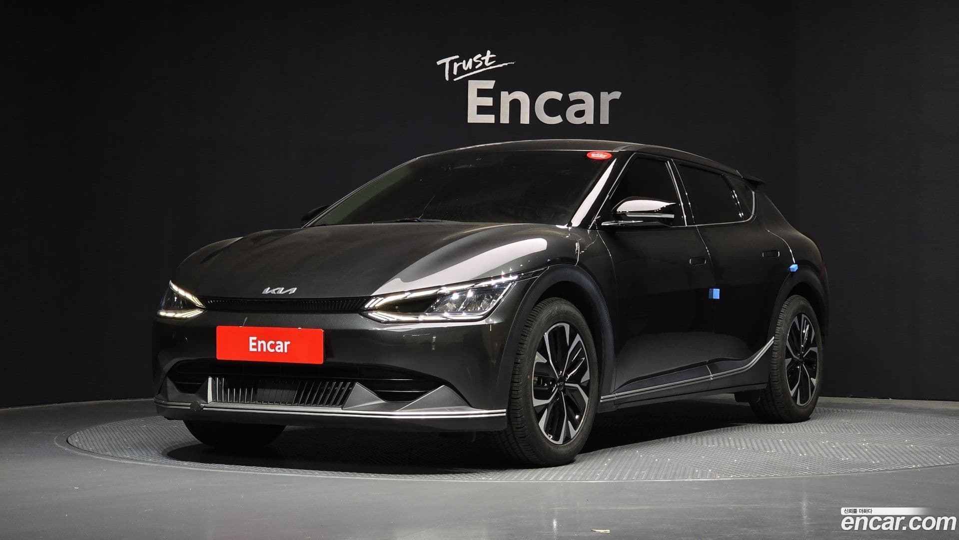 Main__Slider__Photo:EV6 Kia 2021.10-0