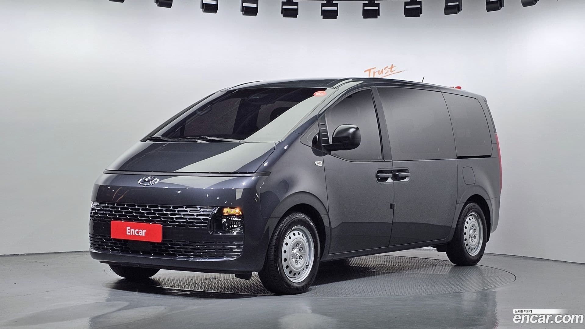 Main__Slider__Photo:Staria Hyundai 2022.7-0