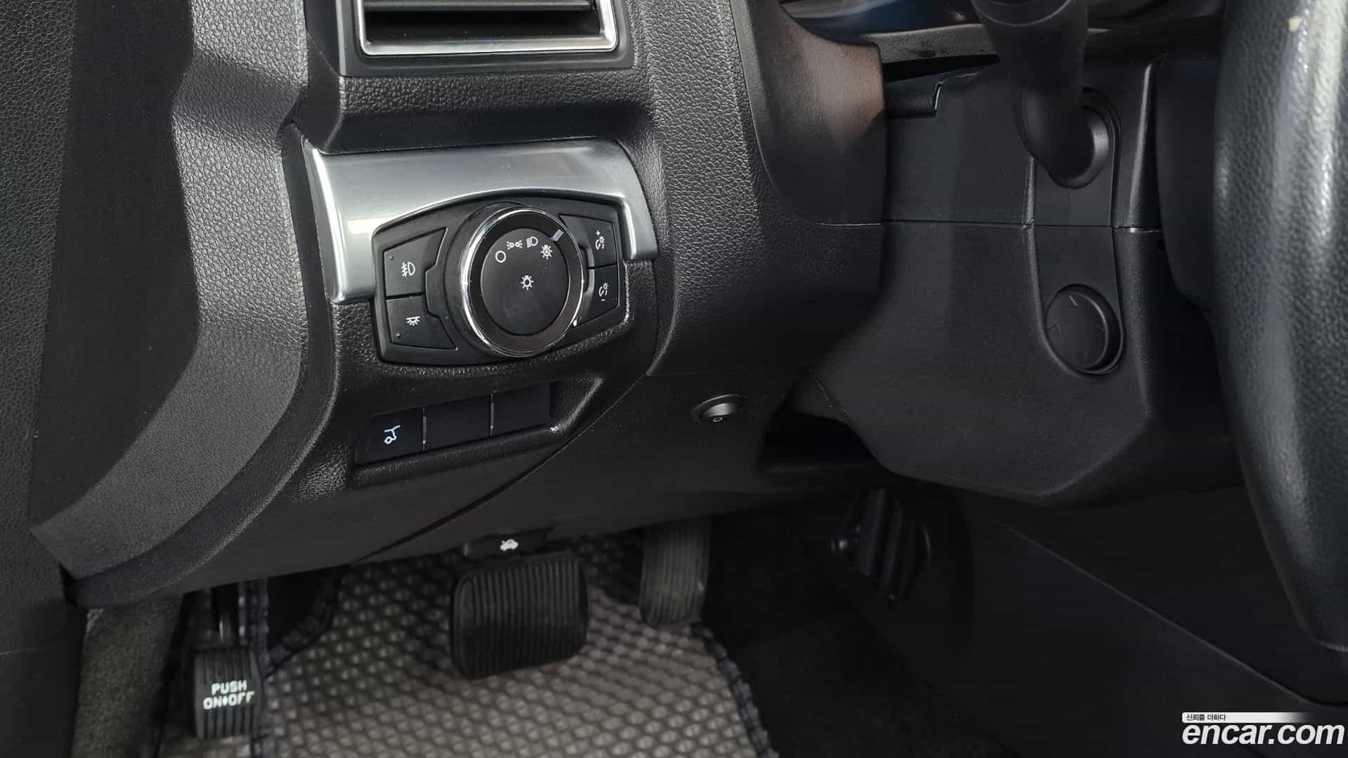 Explorer Ford 2018.1-OPTION-018