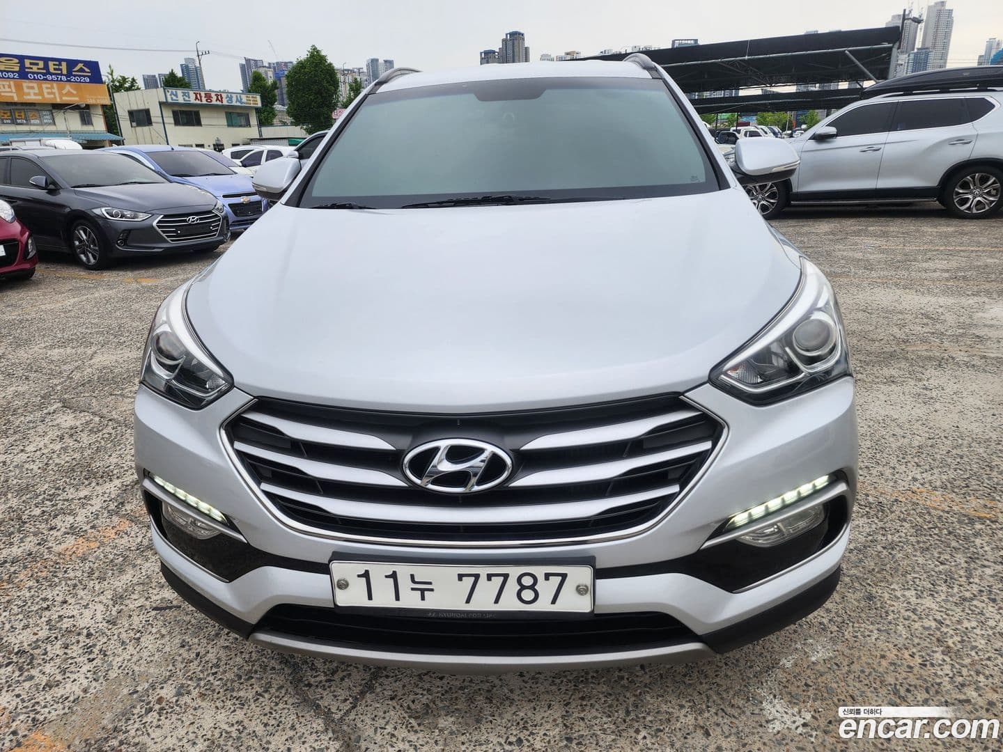 Main__Slider__Photo:Santafe Hyundai 2015.5-0