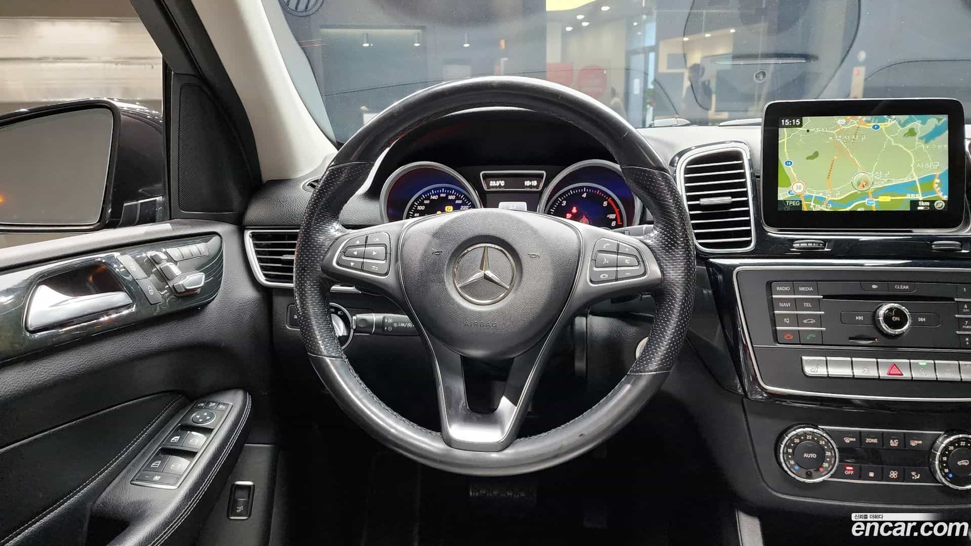 GLE-Class Mercedes-Benz 2016.6-OPTION-018