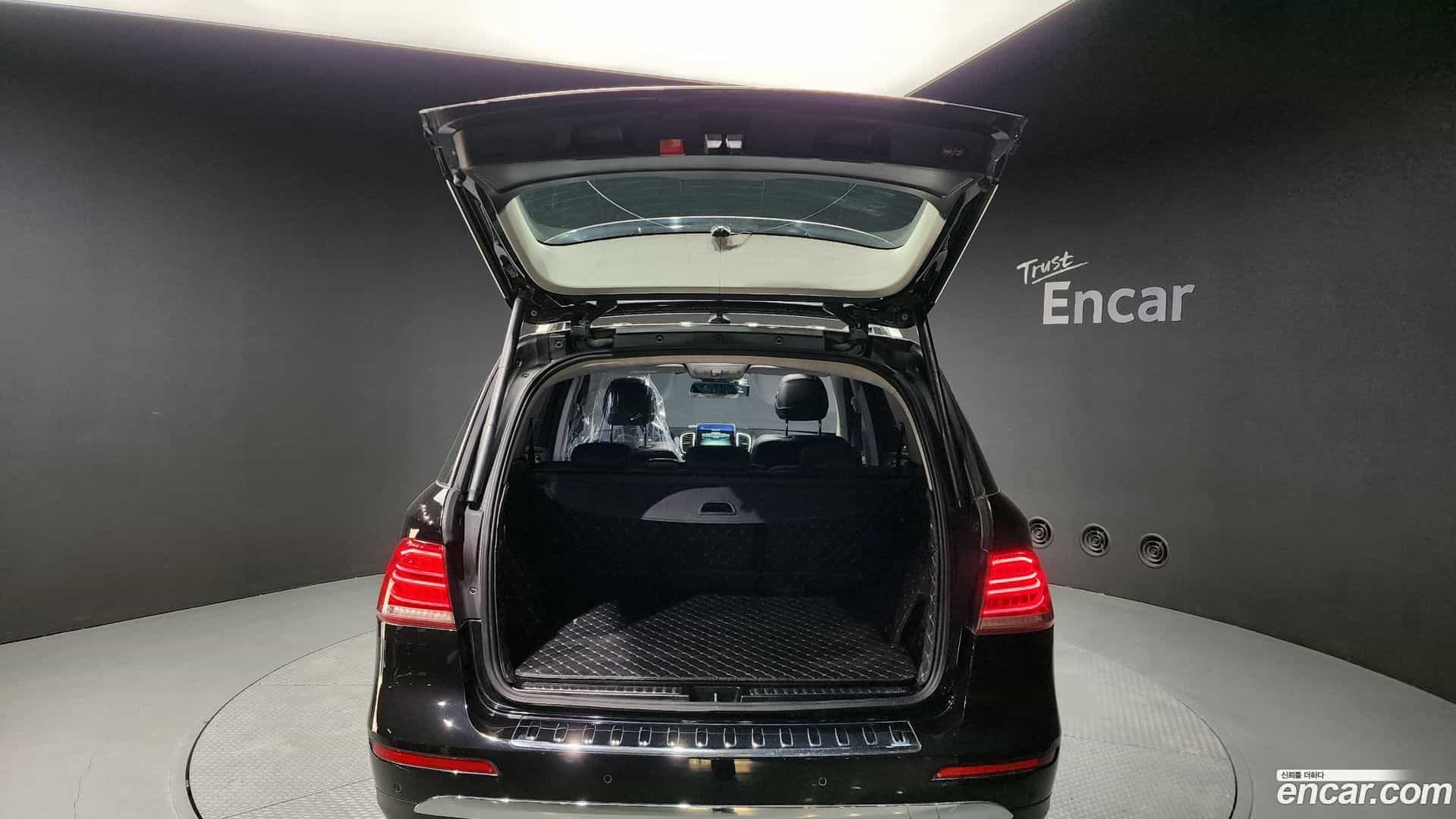GLE-Class Mercedes-Benz 2016.6-OPTION-024