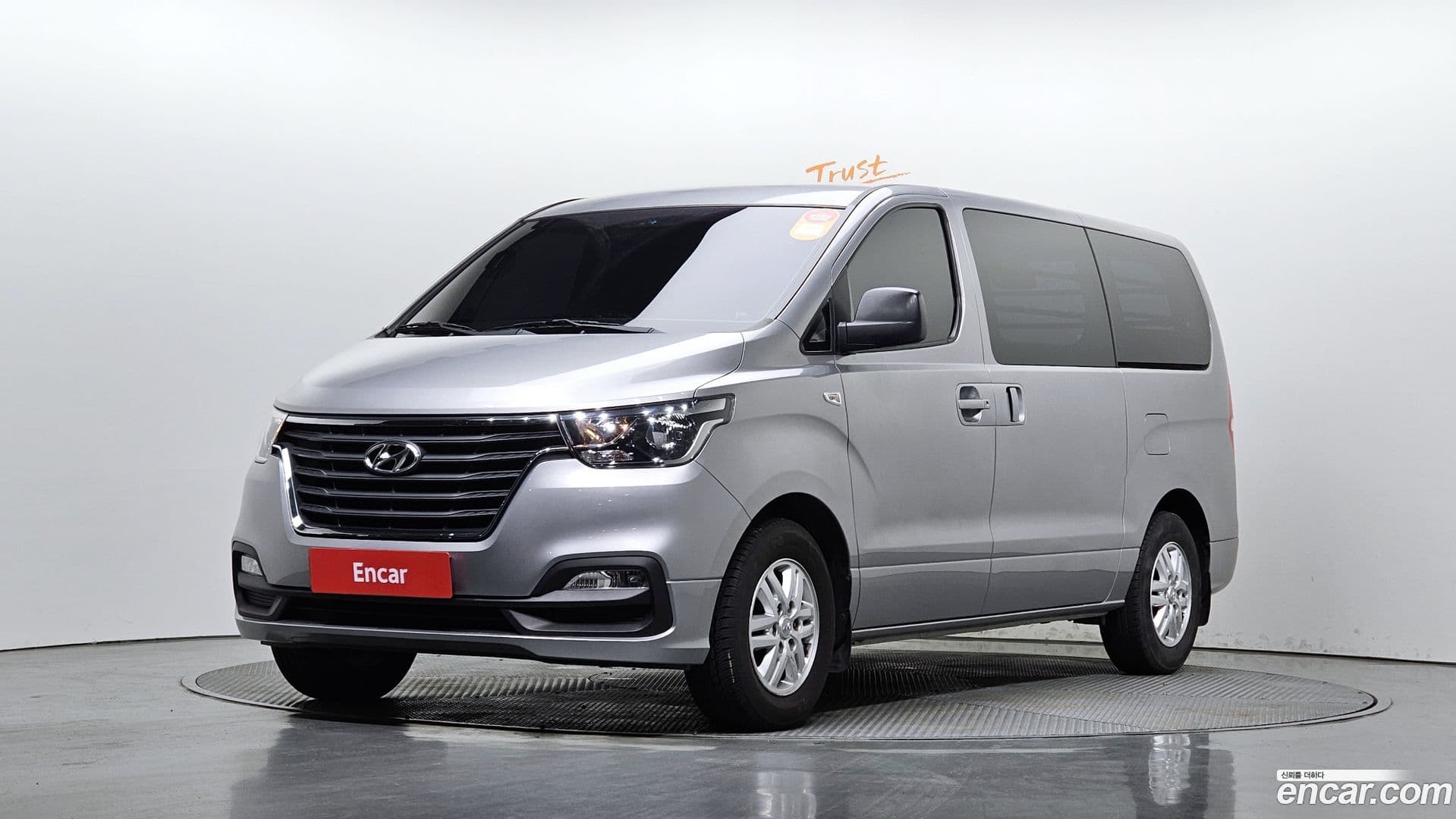 Main__Slider__Photo:Starex Hyundai 2019.3-0