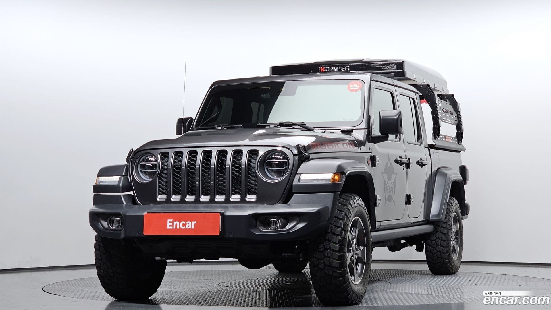 Main__Slider__Photo:Gladiator Jeep 2020.11-0