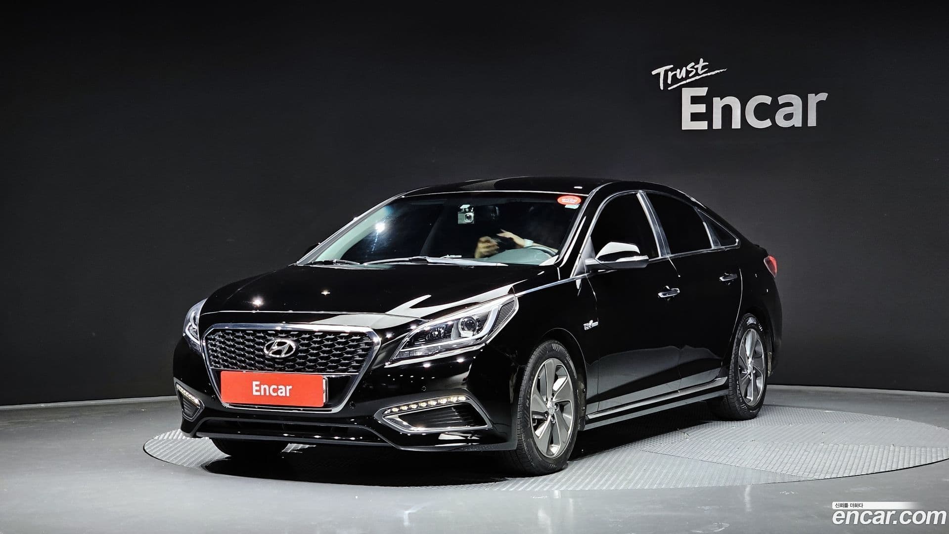 Main__Slider__Photo:Sonata Hyundai 2015.3-0