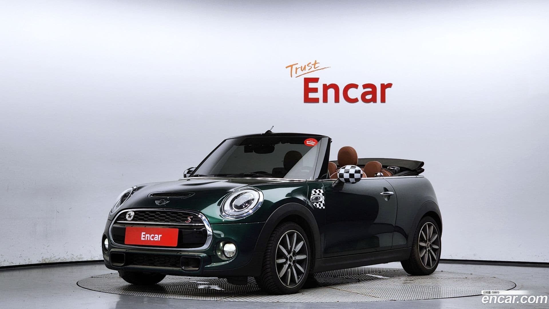 Main__Slider__Photo:Cooper Convertible Mini 2018.4-0
