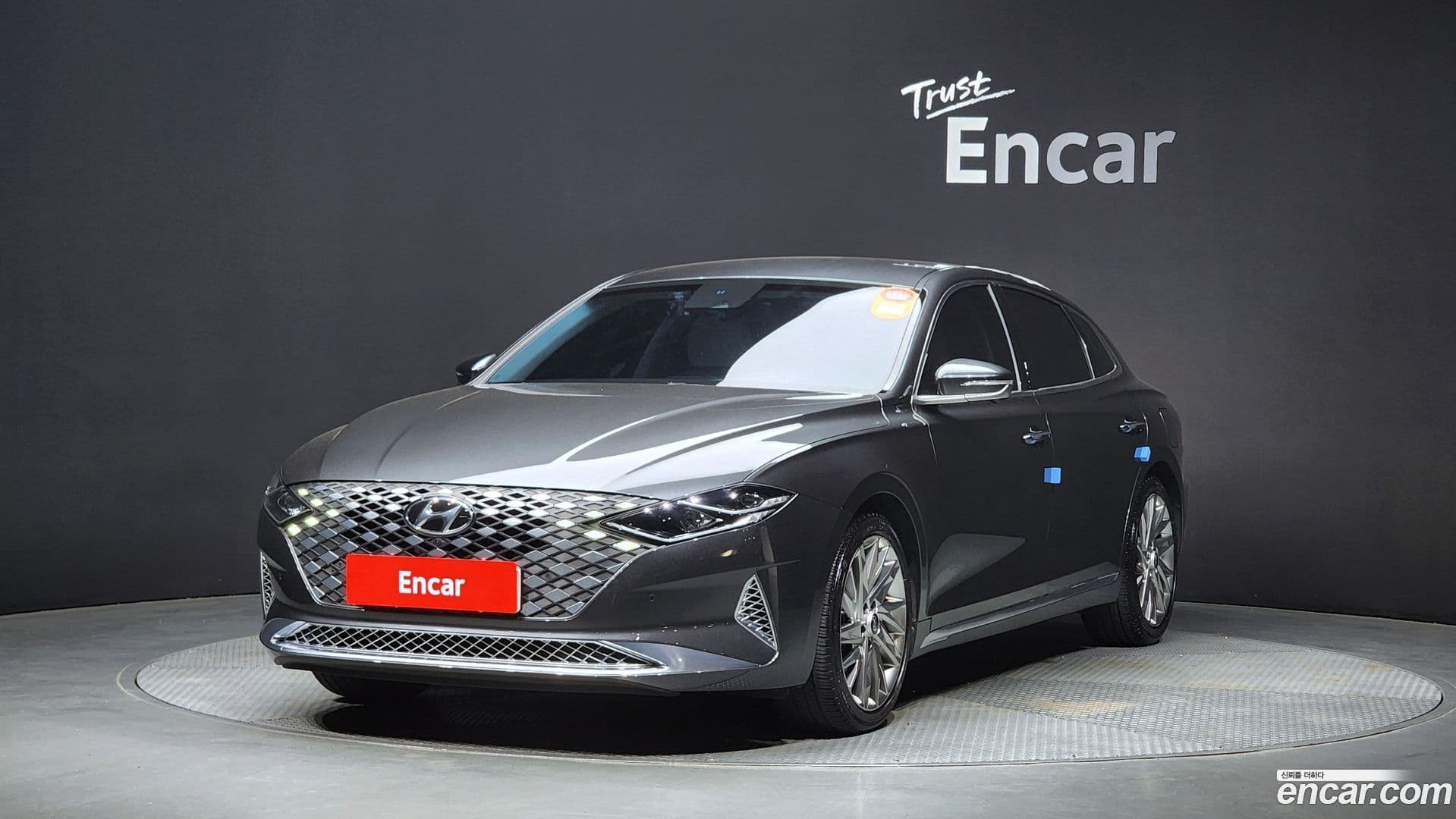 Main__Slider__Photo:Grandeur Hyundai 2021.3-0