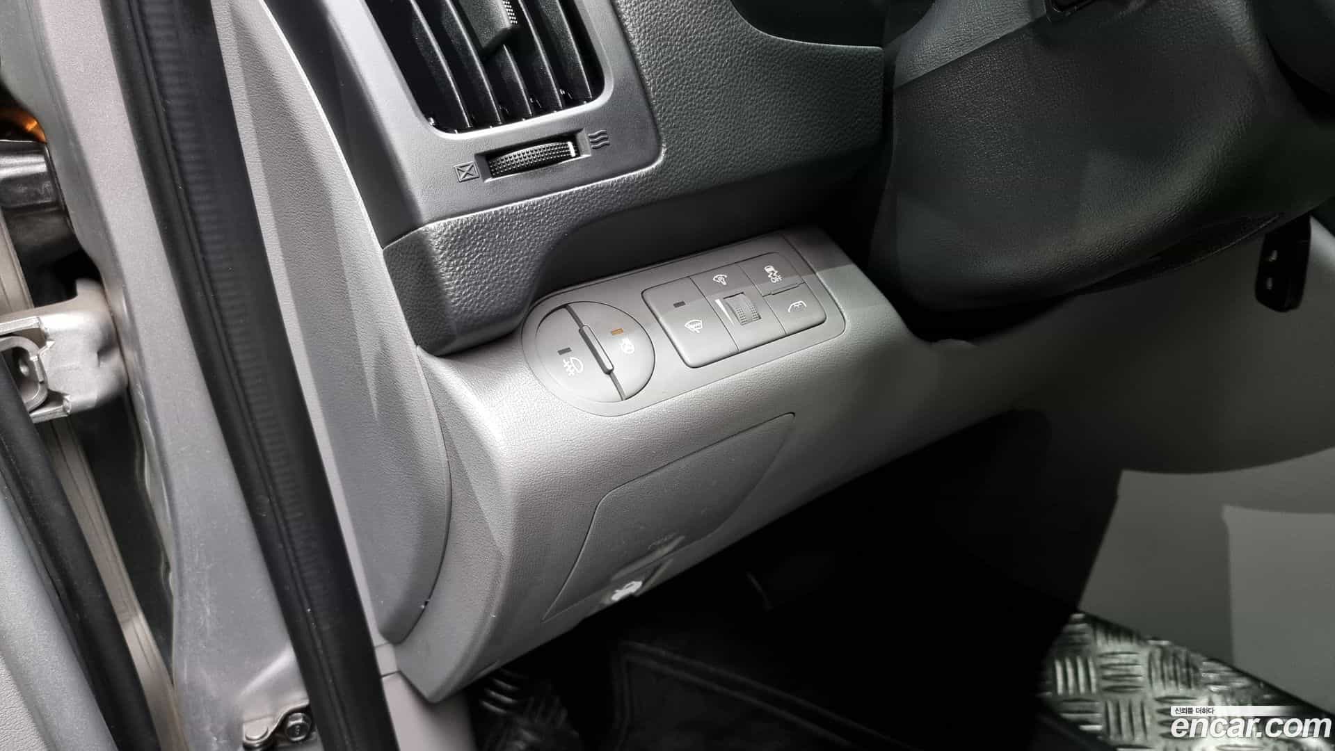 Starex Hyundai 2014.0-OPTION-018