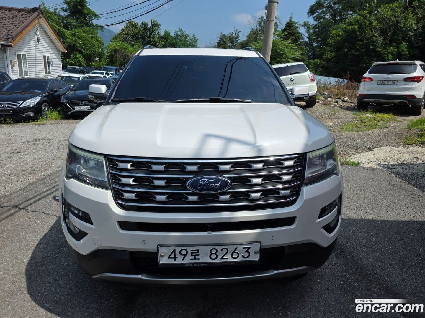 Main__Slider__Photo:Explorer Ford 2017.1-0