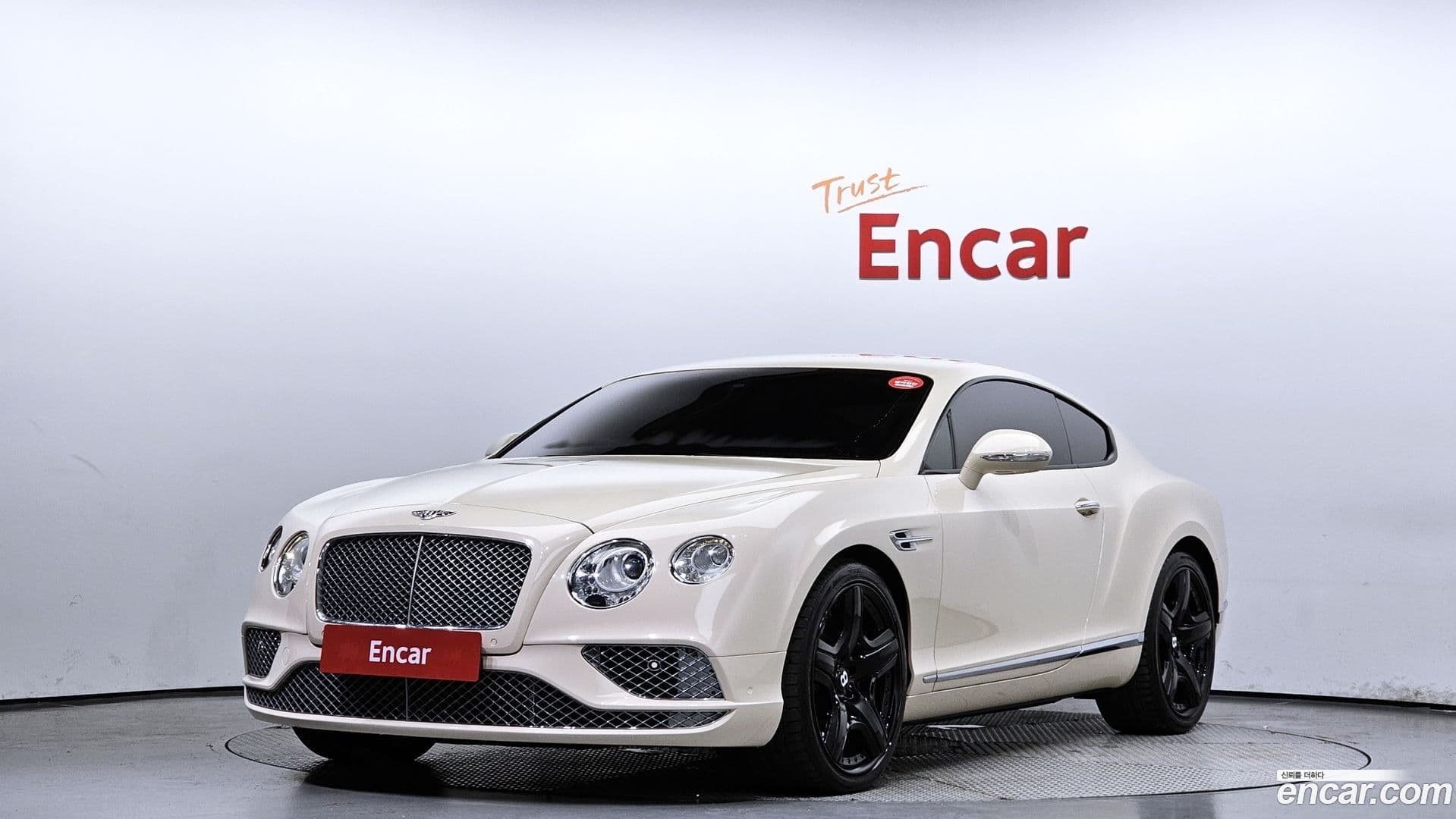 Main__Slider__Photo:Continental Bentley 2013.5-0