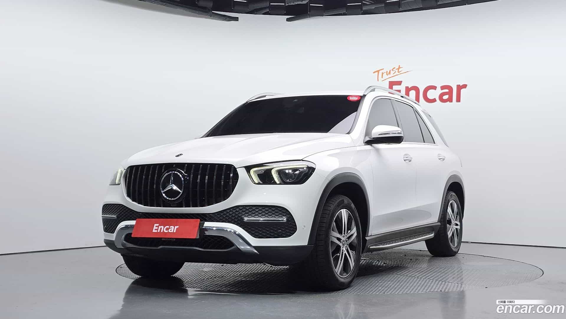 GLE-Class Mercedes-Benz 2019.10-OUTER-001