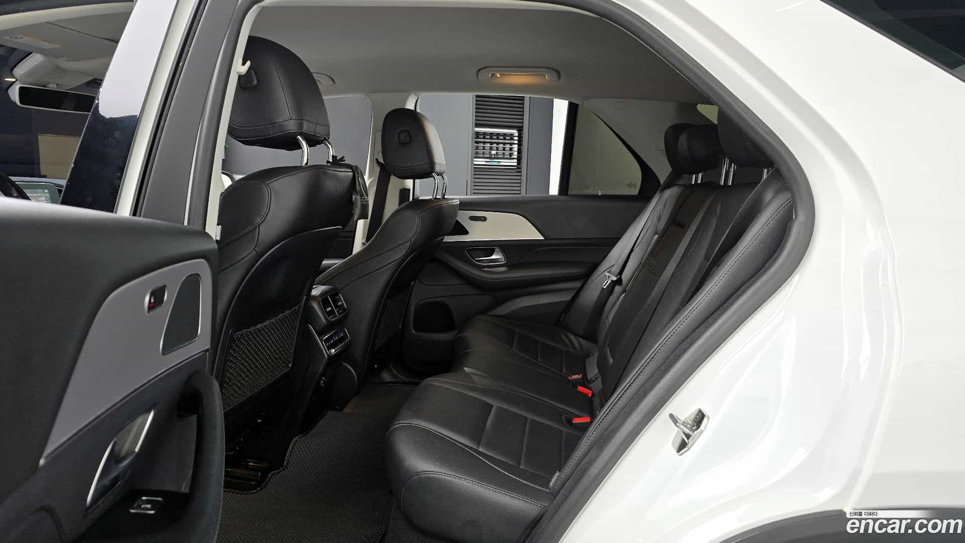 GLE-Class Mercedes-Benz 2019.10-OPTION-017
