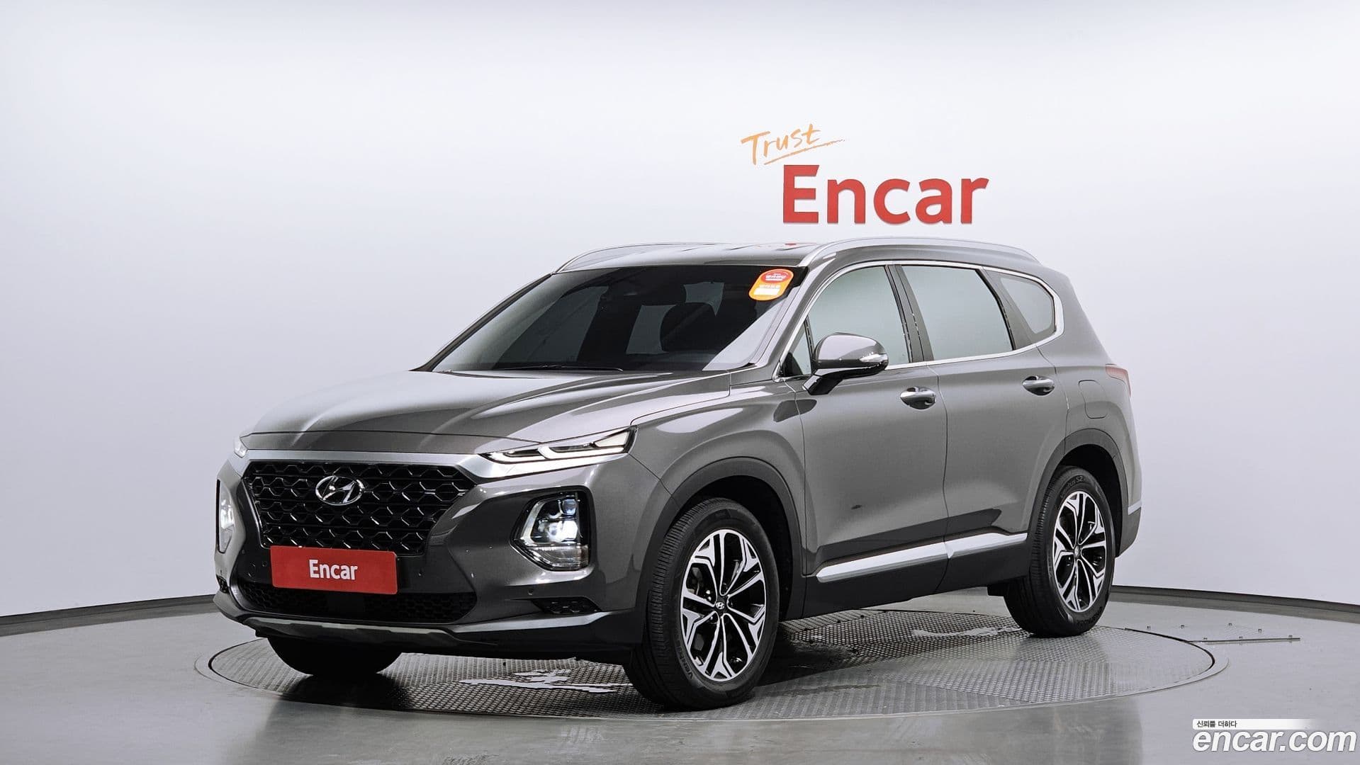 Main__Slider__Photo:Santafe Hyundai 2020.0-0