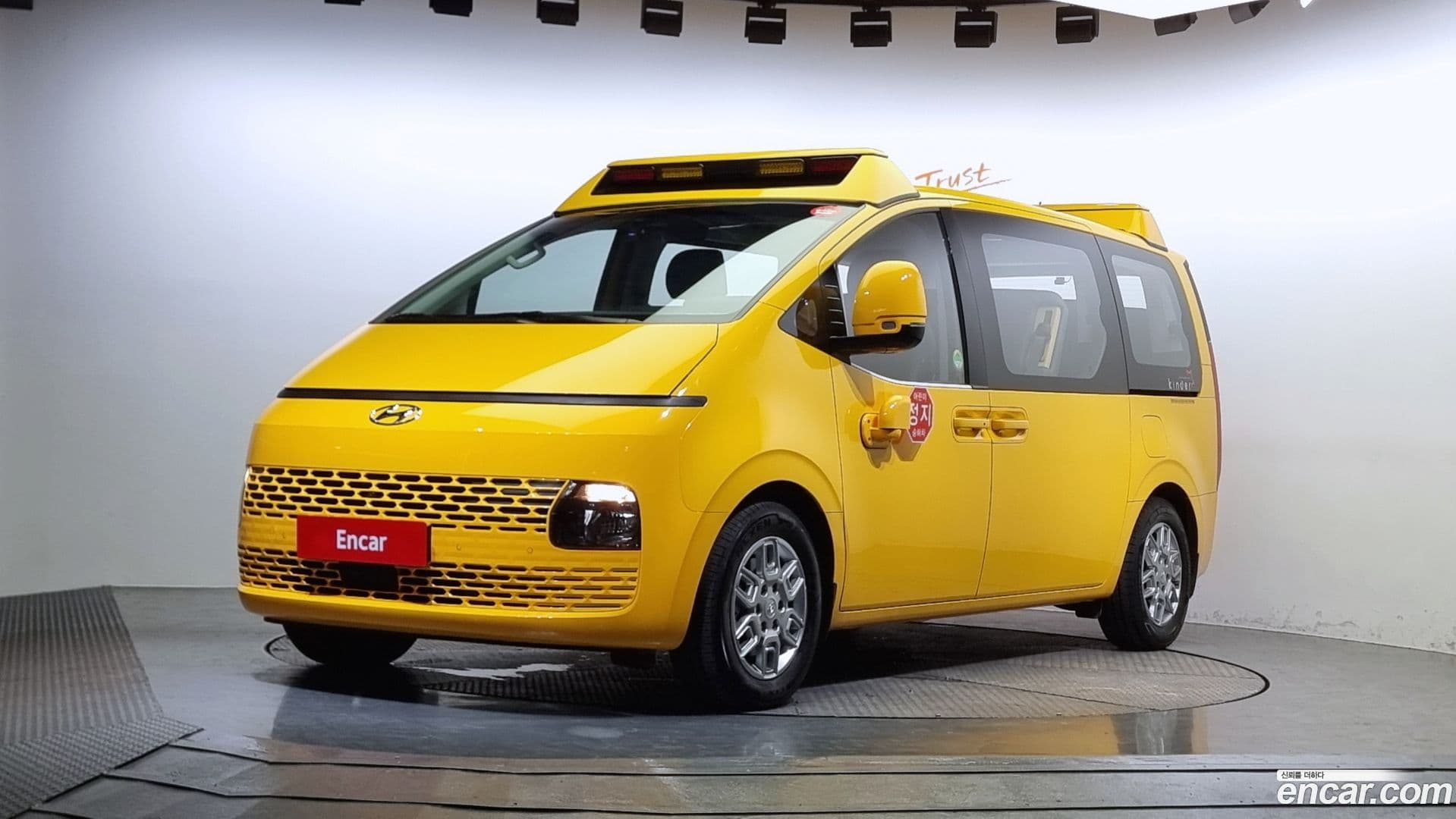 Main__Slider__Photo:Staria Hyundai 2024.0-0