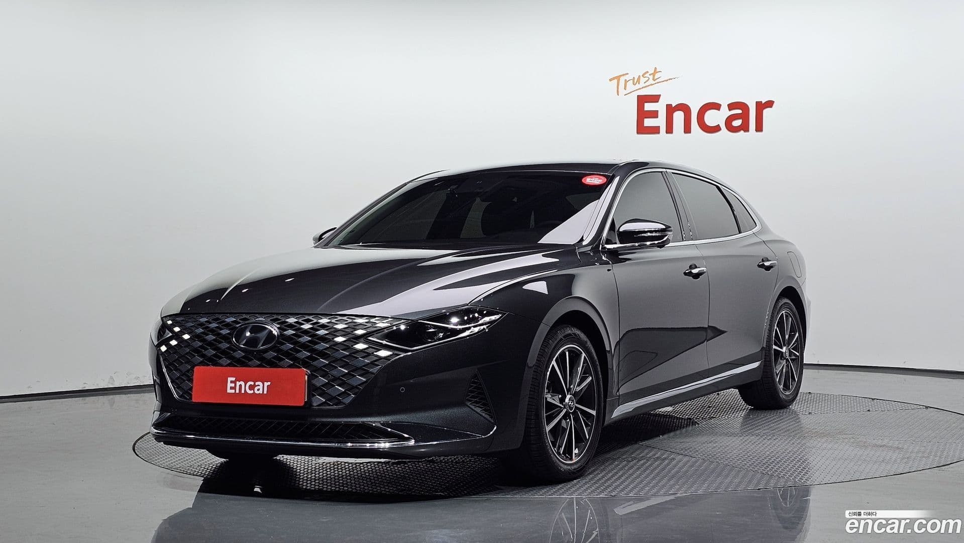 Main__Slider__Photo:Grandeur Hyundai 2021.11-0