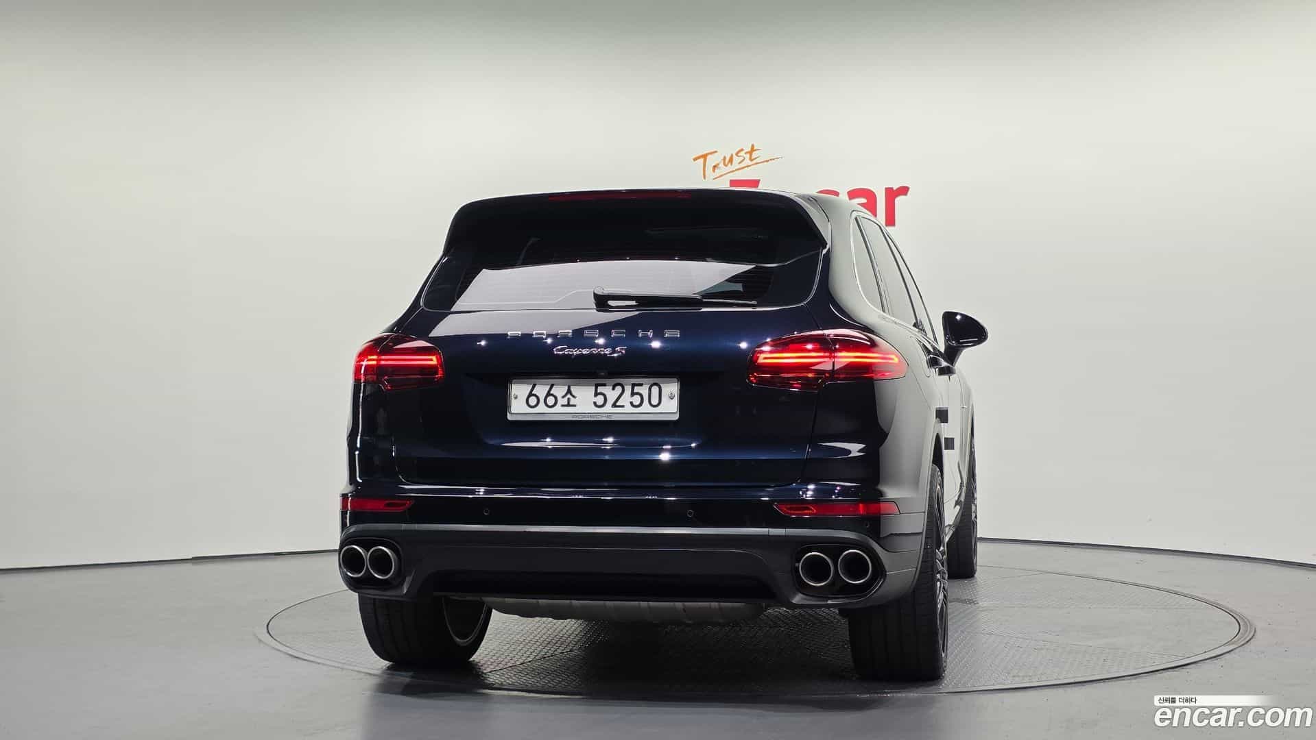 Cayenne Porsche 2015.4-OUTER-004